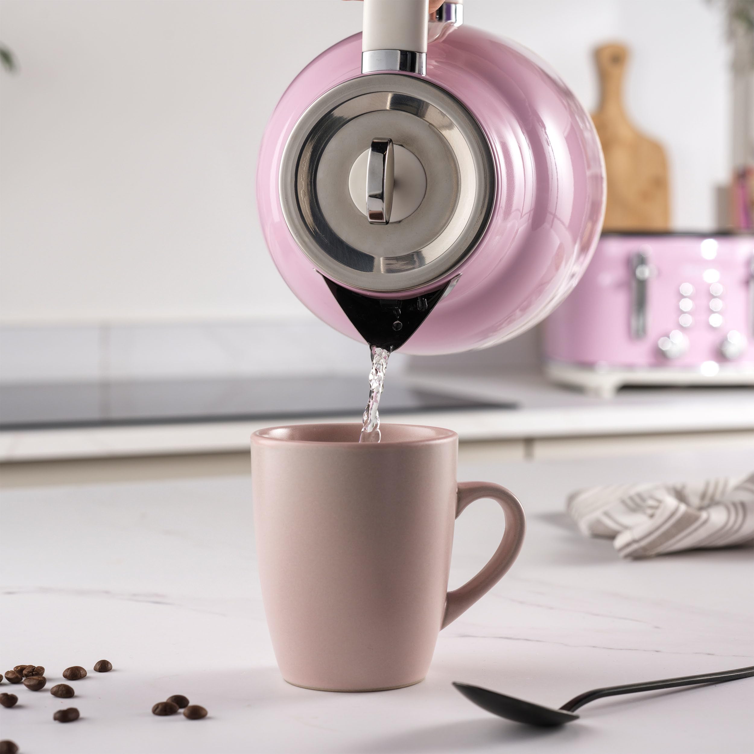 Bouilloire rétro Salter 1,7 L, 3 kW, rose-crème