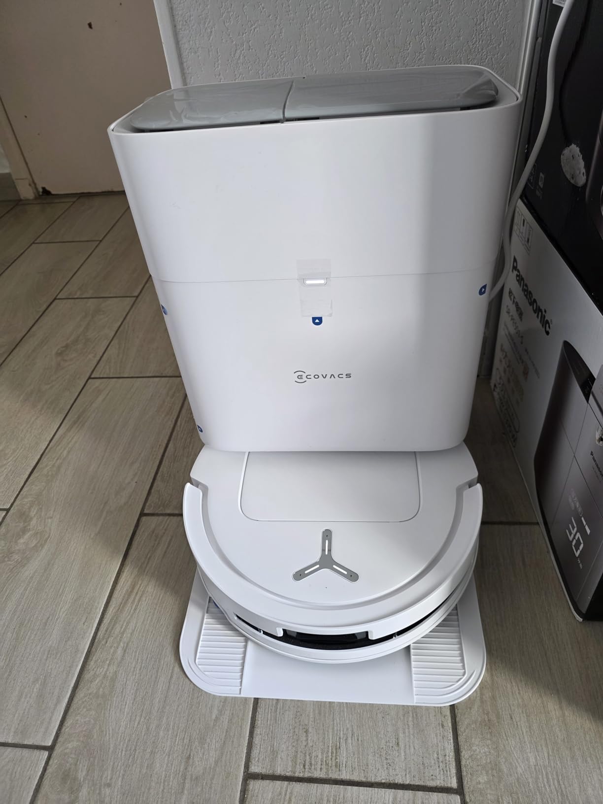 Aspirateur robot en action