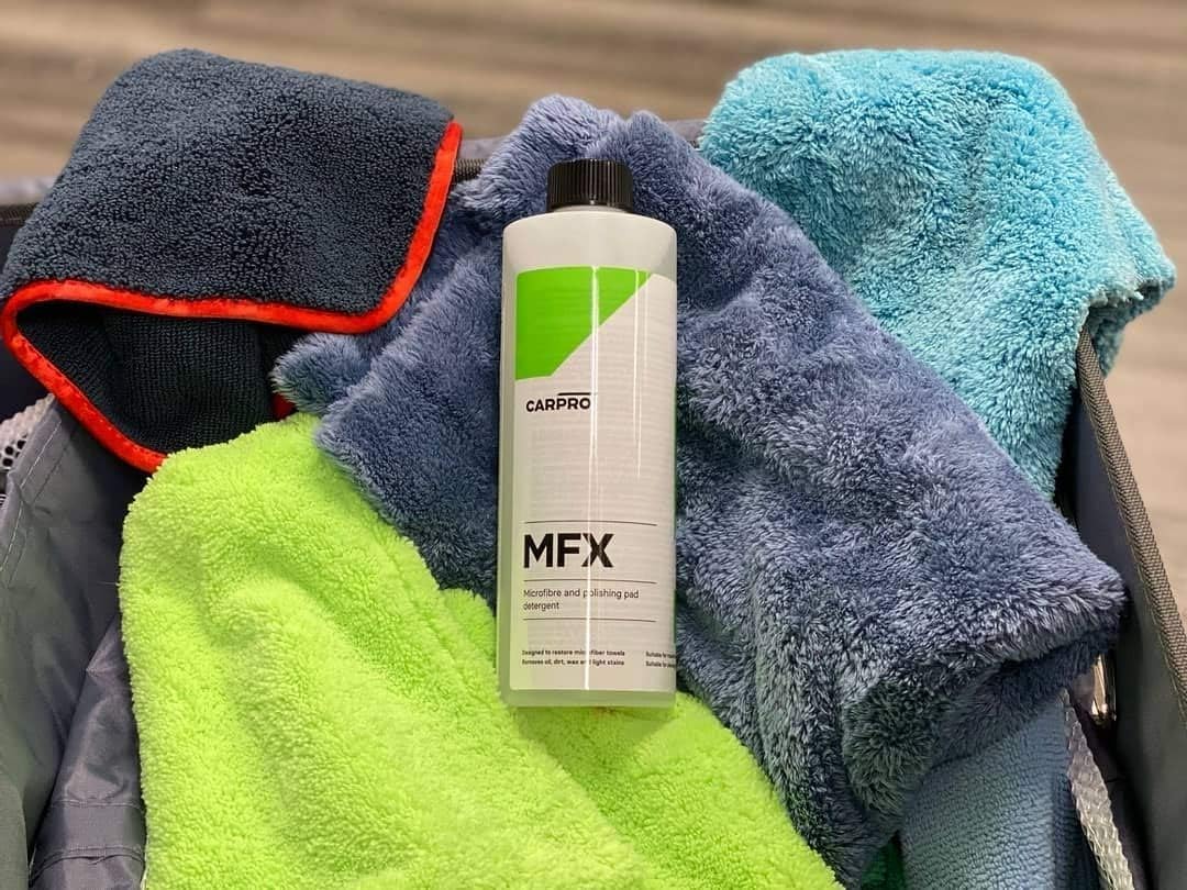 CarPro MFX Mikrofaserwaschmittel Spezialwaschmittel Waschmittel macht Tücher wieder saugstark und weich Größe 4L