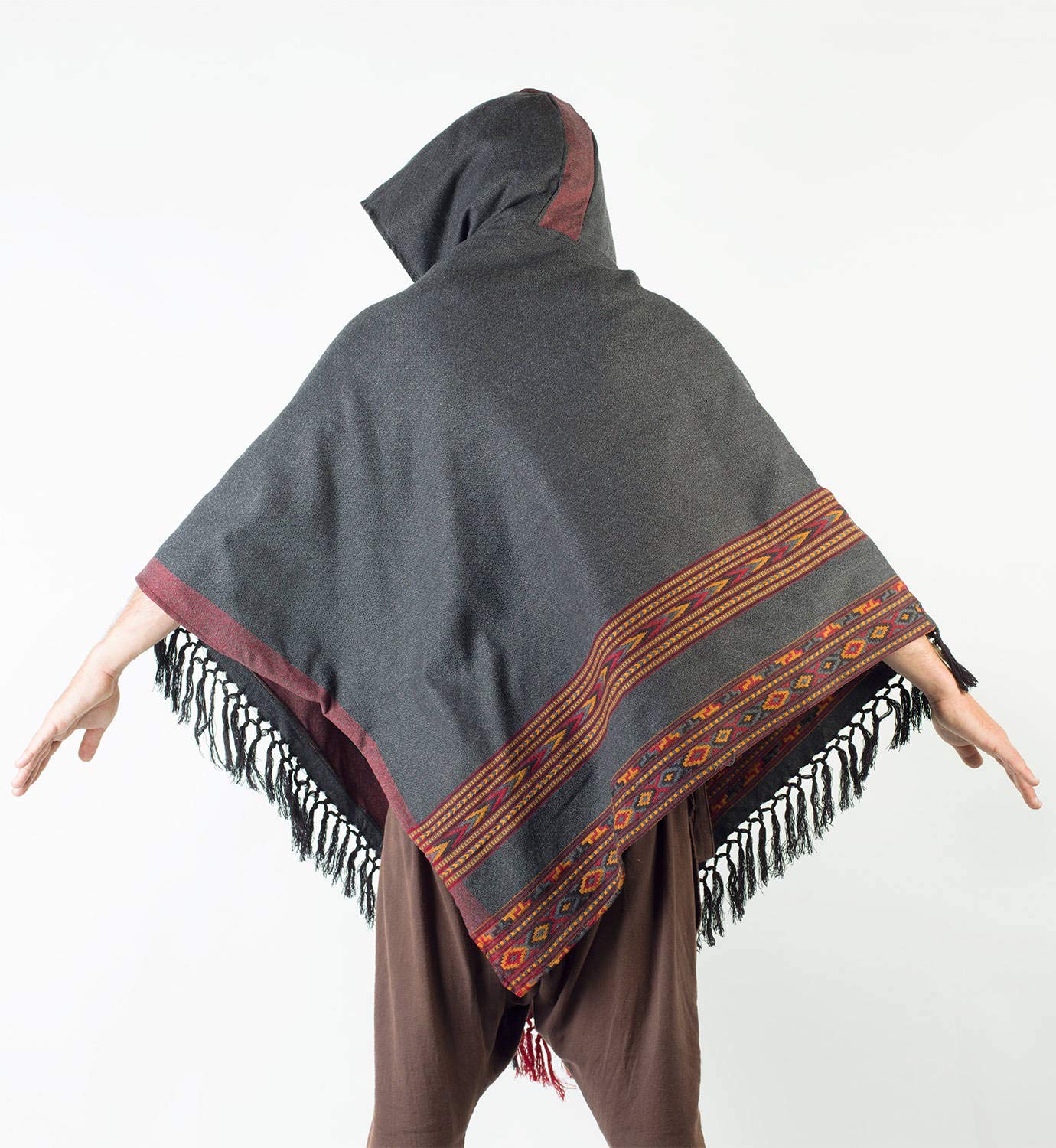 Poncho de lana de yak para hombre, color gris oscuro, capucha grande y bolsillos, patrón tribal terroso Festival Gypsy AJJAYA alternativa primitiva mexicana, gris, Taille unique