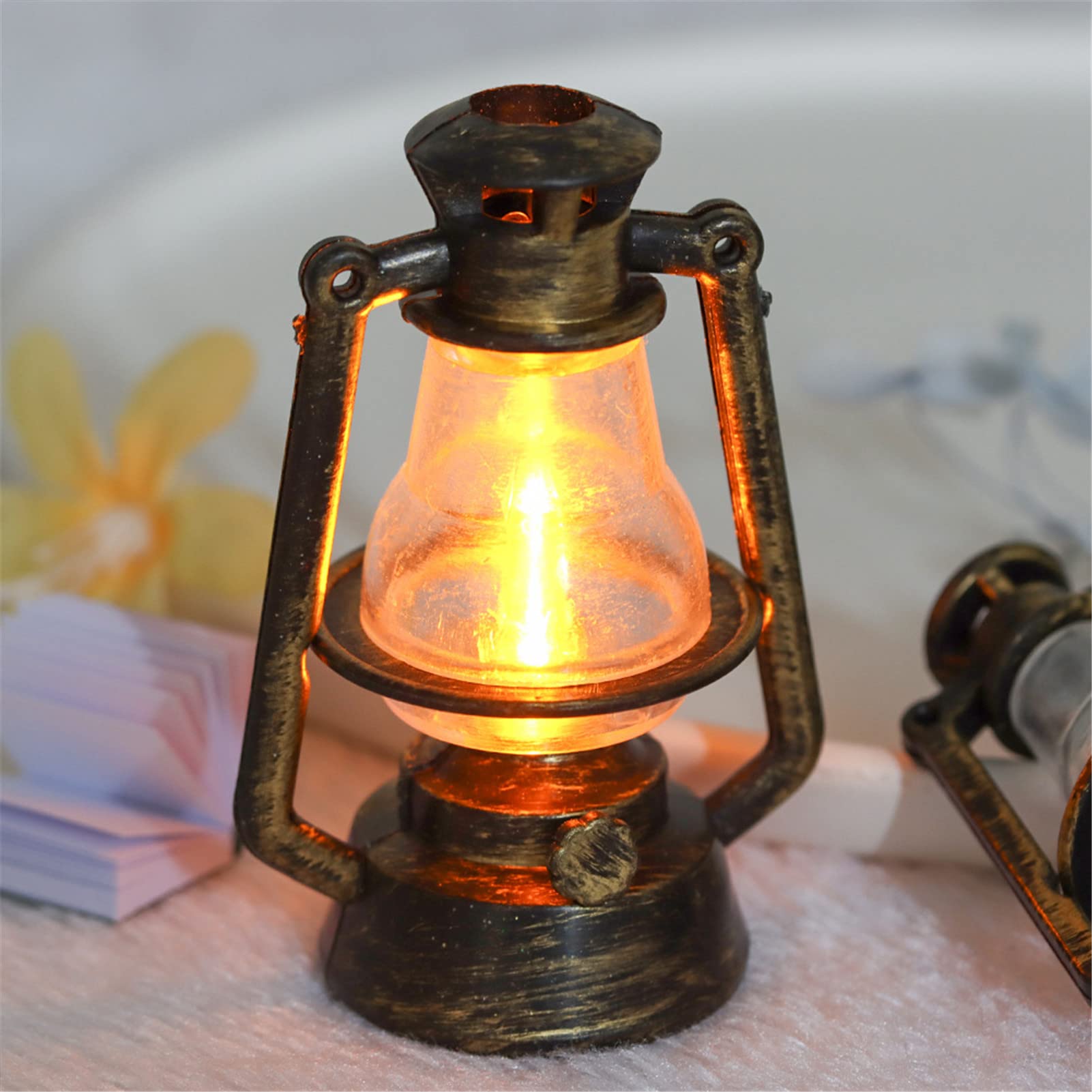 4x Miniatur-Kerosinlampe Für Puppenhaus 1:12 – Deko Für Zimmerpflanzen, Töpfe & Garten, Aus Stabilem PP