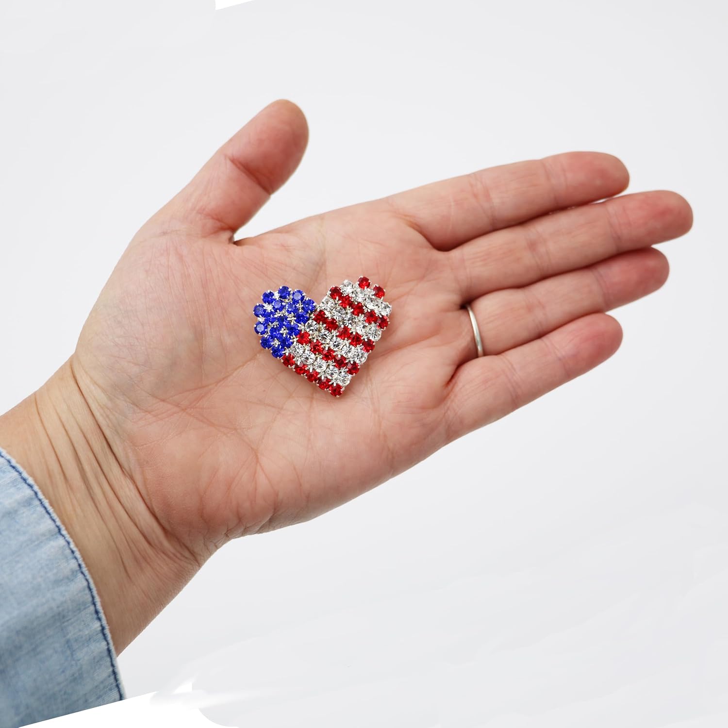 Rosemarie & Jubalee Women's USA Patriotic American Flag Crystal Rhinestone Heart Brooch Lapel Pin, 1.5"