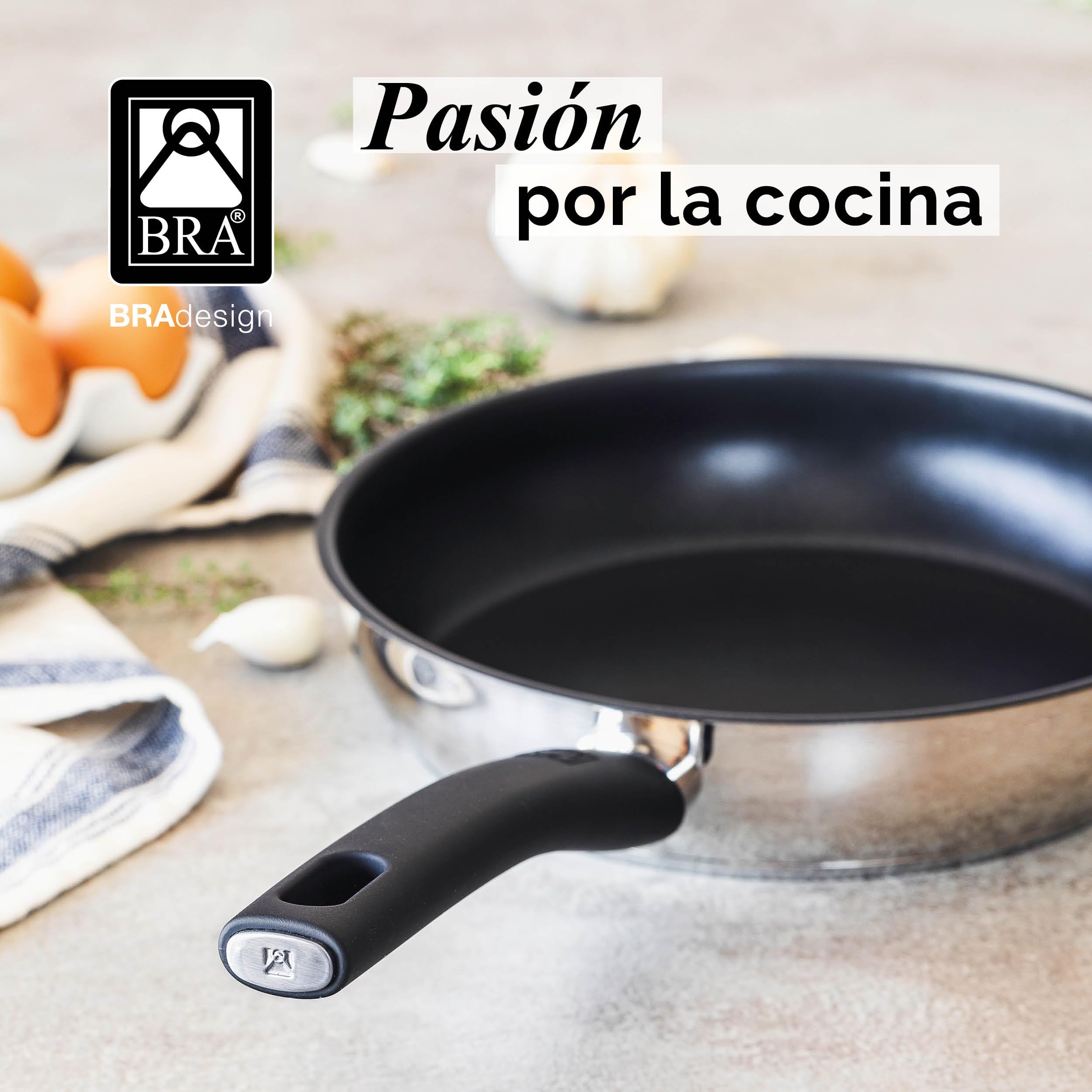 BRA Antistick Inox | Set 3 sartenes 18/22/26 cm, aluminio forjado reciclado con antiadherente de titanio y superficie MetalTec, aptas para todo tipo de cocinas, incluida inducción