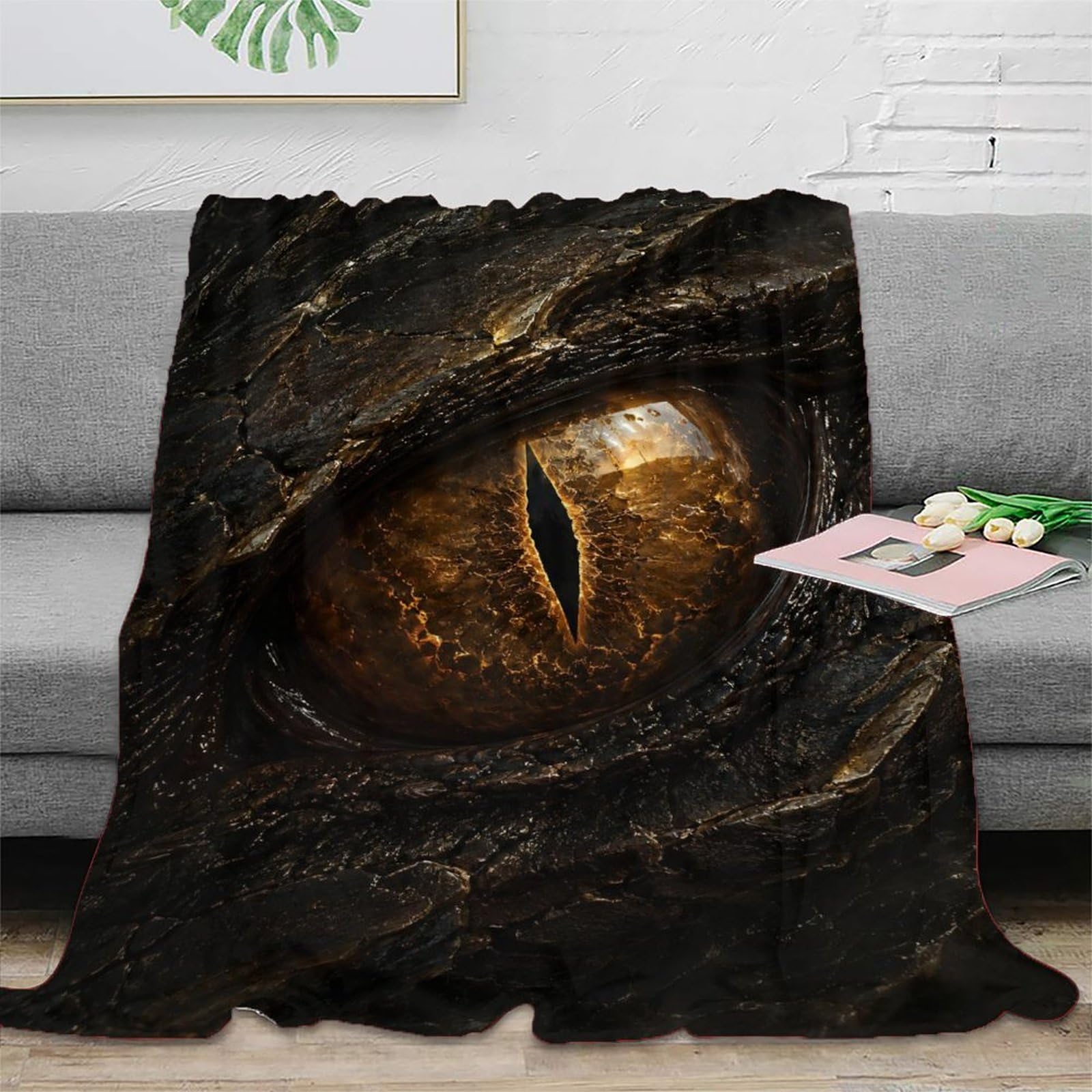 H3B8U2Y5 Golden Dragon Eye Blanket, Flannel, TV, Detailed Scale Pattern