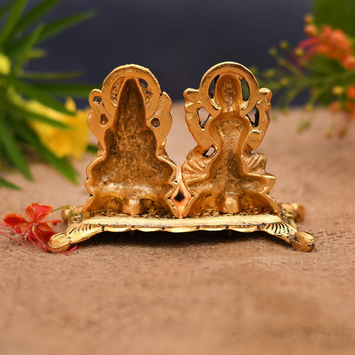 Collectible India Lakshmi Laxmi Ganesh murti Idol ganesha Diya puja Deepak - Diwali Gift Items,Metal Lakshmi Ganesh Statue - Diwali Home Decoration Items - Lakshmi Ganesh for Diwali Showpiece Oil Lamp 4
