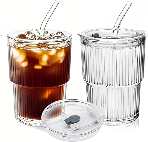 2 tazas de café de vidrio con tapas y popotes, taza de café helado de 13 onzas con tapas, vaso de vidrio Matcha con pajitas, vasos para ir a tazas