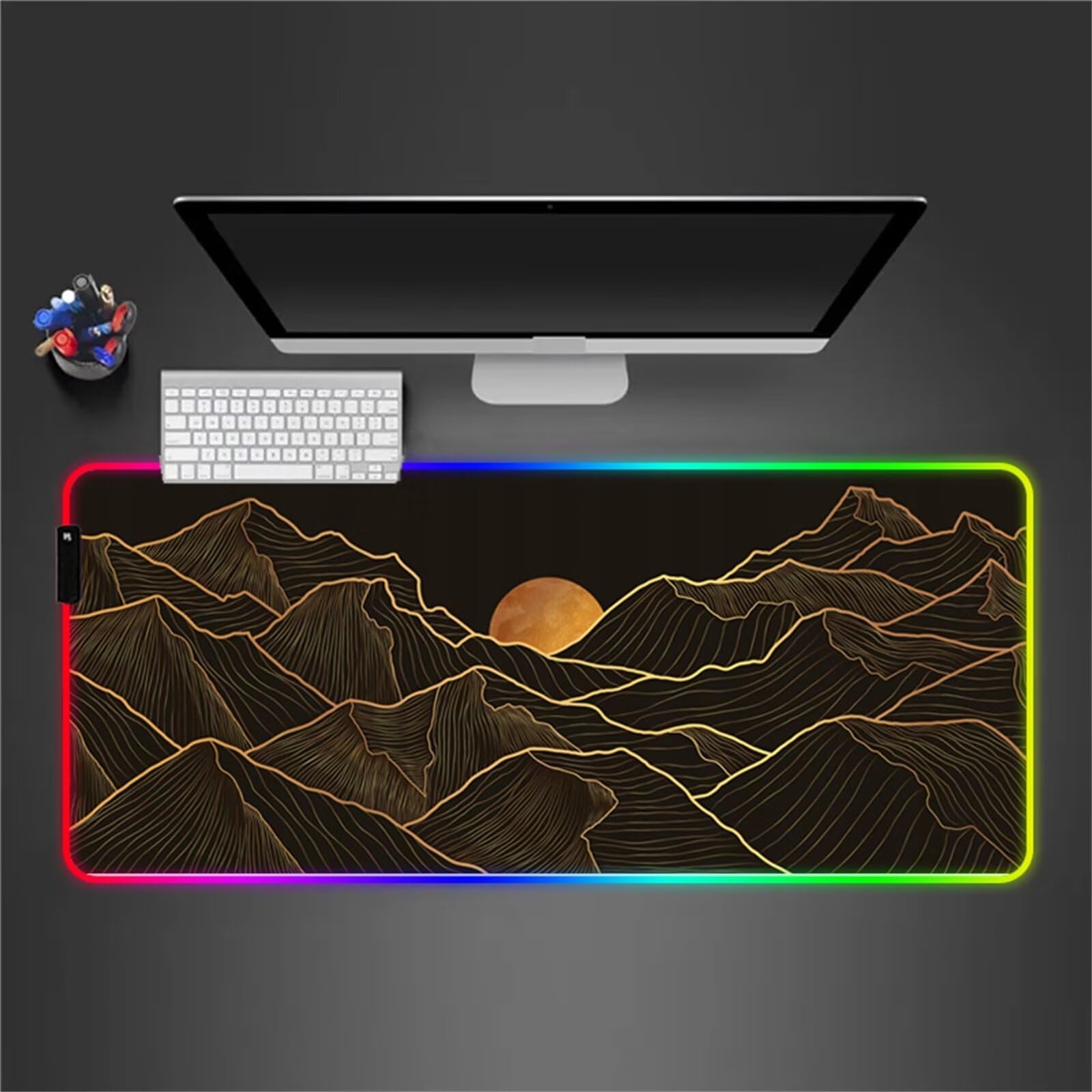 Tappetino per Mouse RGB XXL Grande Tappetino per Mouse da Gioco LED Alba Sulla Montagna Dorata 900x400x4mm con 14 Modalità di Illuminazione e Base in Gomma Antiscivolo per Giochi Lavoro e Studio