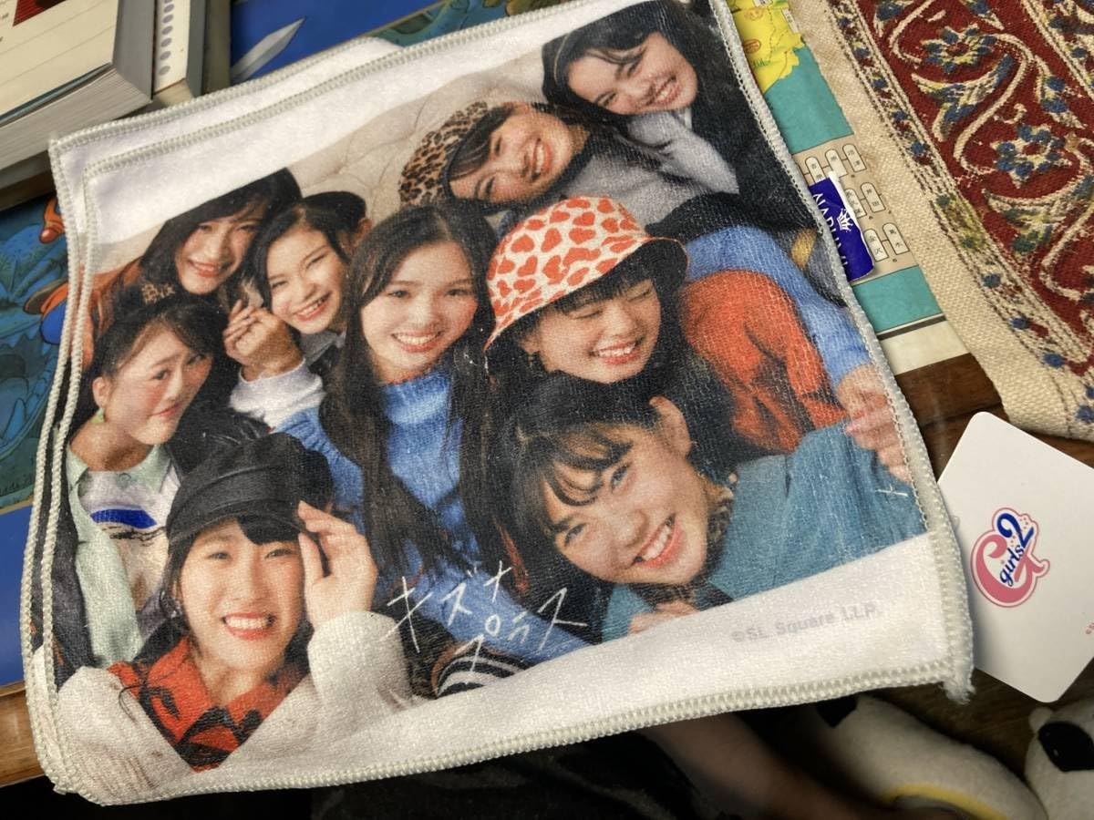 mirage2 Girls2 CD.DVD ハンドタオル セット売り Amazon.co.jp: Girls2 ガールズガールズ ハンドタオル2枚セット レトロ