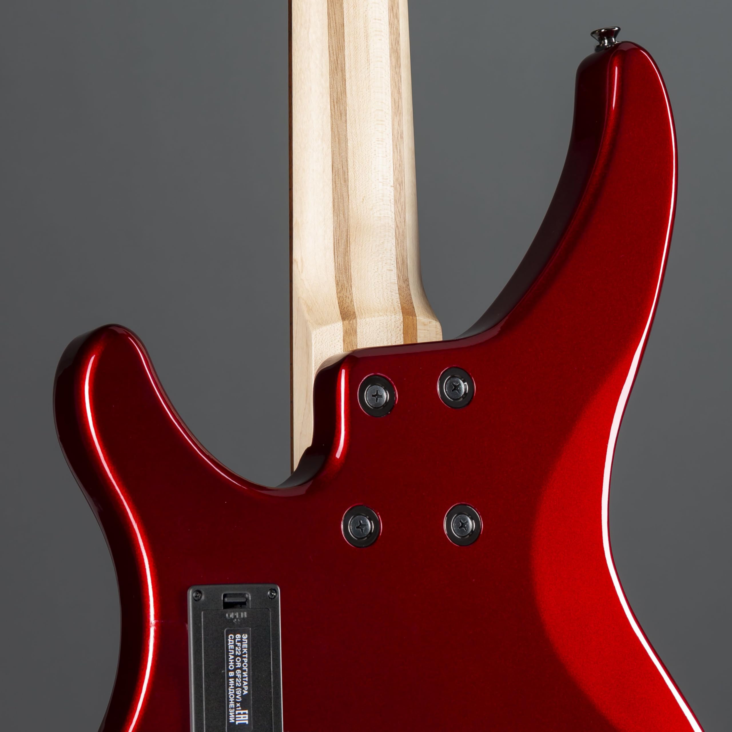 Yamaha TRBX304 CAR - Bajo eléctrico de 4 cuerdas, color rojo manzana caramelo
