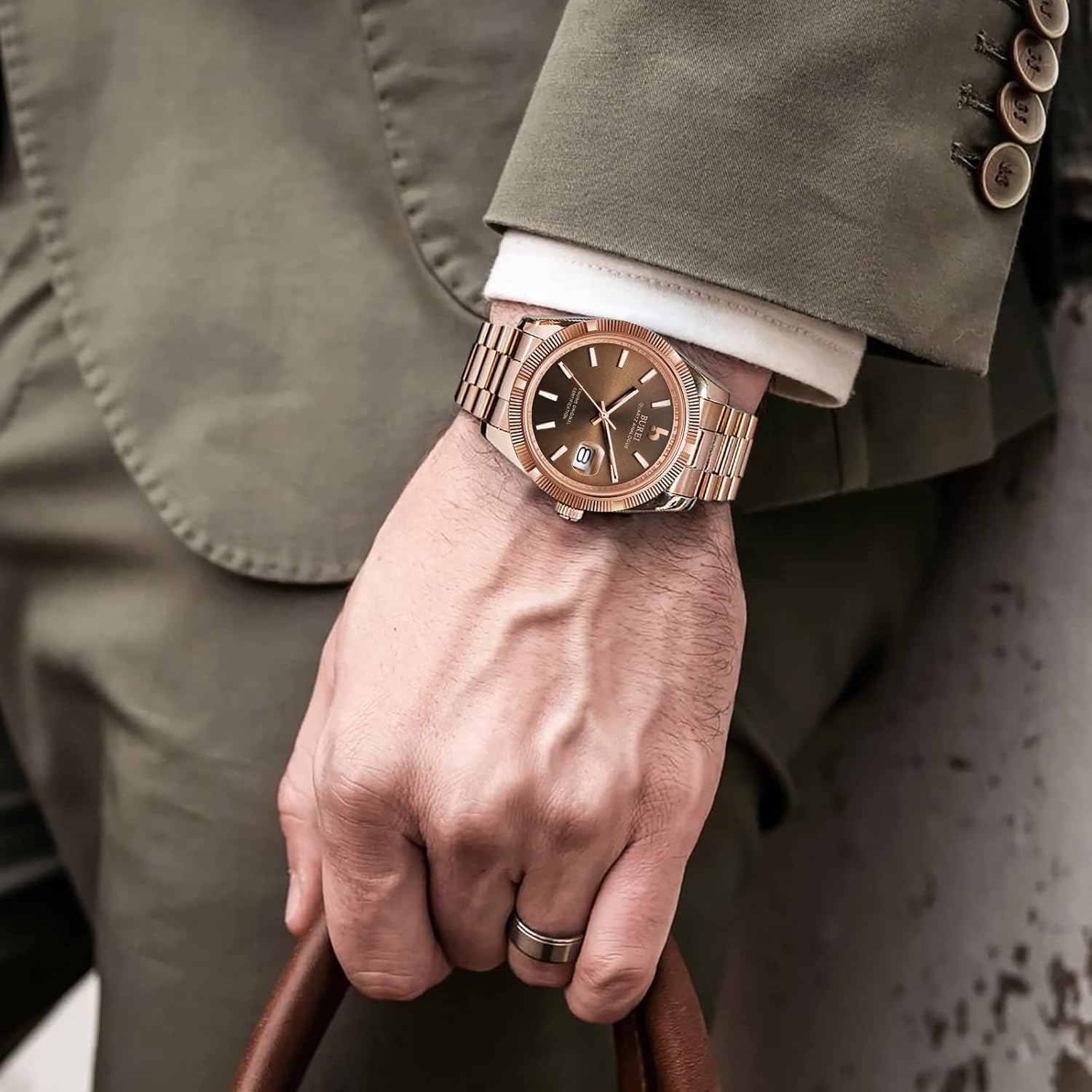 BUREI Mens Watches Luxury Analog Quartz Wristwatch Sapphire Crystal Dial with Calendar Display Stainless Steel Waterproof Watch brown