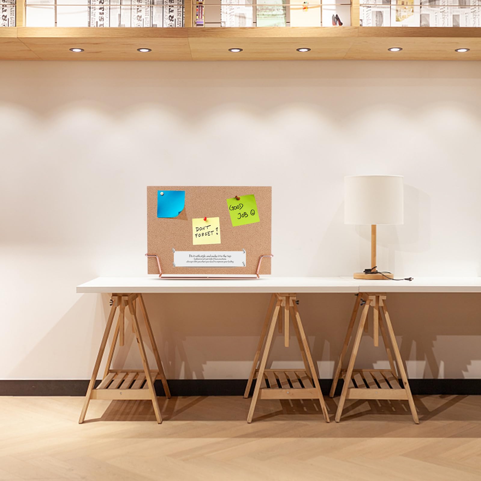 Bacheca in Sughero Cornice in Legno Marrone Superficie Liscia per Scrivere Montabile a Parete, Mini Bacheca da Scrivania per Ufficio e Casa