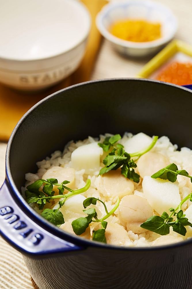 Staub ストウブ ラ ココット de GOHAN＋木製鍋敷き 16cm STAUB(ストウブ) ラ・ココット de GOHAN M ブラック [CONCENT