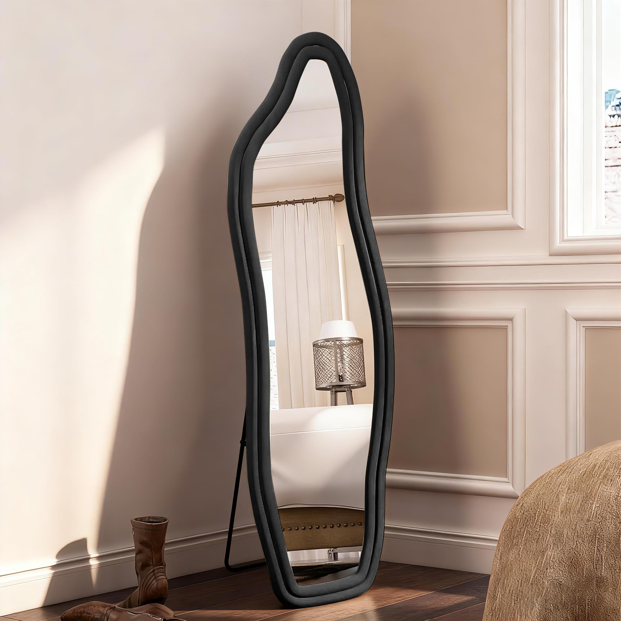 BRILVERDE Specchio a figura intera a forma di delfino, specchio da terra asimmetrico con cornice in velluto, specchio da vestizione per soggiorno, camera da letto, da appendere e da appoggiare (nero