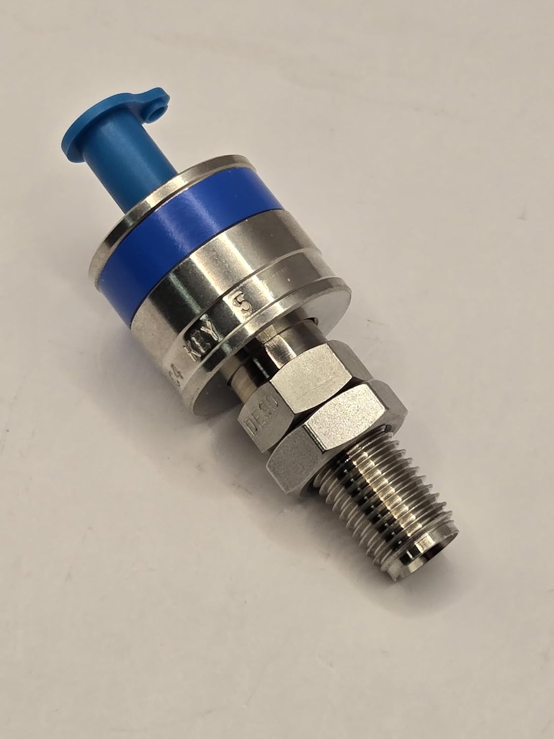 Swagelok QC Series Quick Connect, QC4 Bulkhead Stem (DESO-Valved) x 1/4" Tube : OD Compression, Maximum Pressure Coupled : 3,000 psi, Maximum Pressure Uncoupled