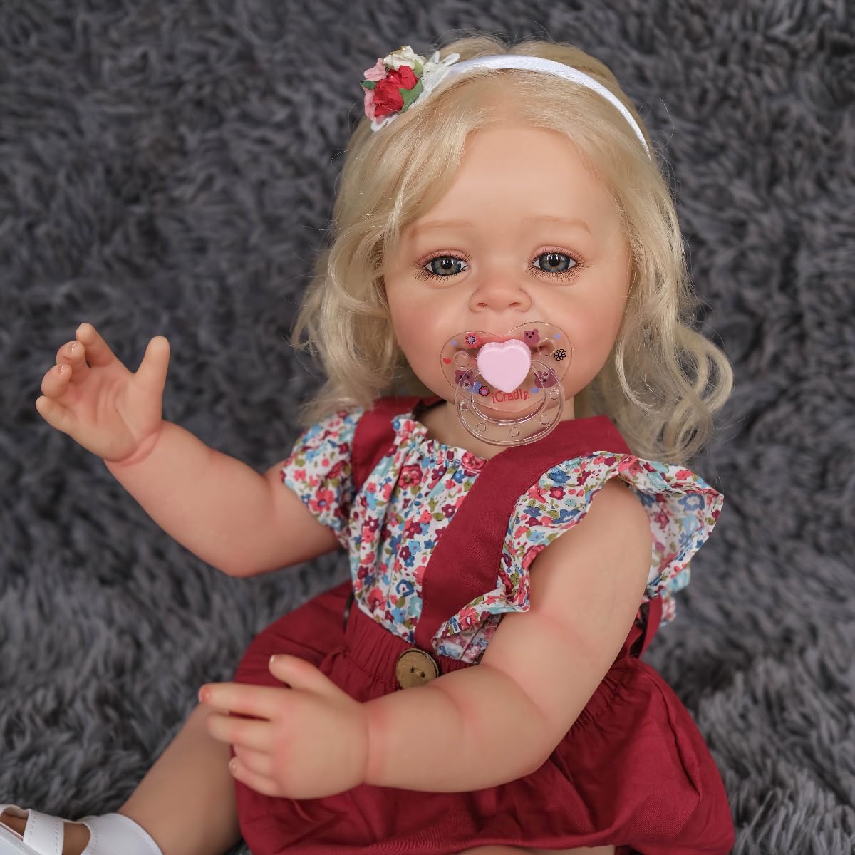 MineeQu 22 cale 55 cm Jak realistyczny Słodkie Uśmiechnięte ukorzenione blond włosy Silikonowy winyl Całe ciało Lalki Reborn, które wyglądają jak prawdziwy realistyczny Noworodek Lalki z zębami Zabawki Zestaw podarunkowy dla dziewczynek w wieku 3+