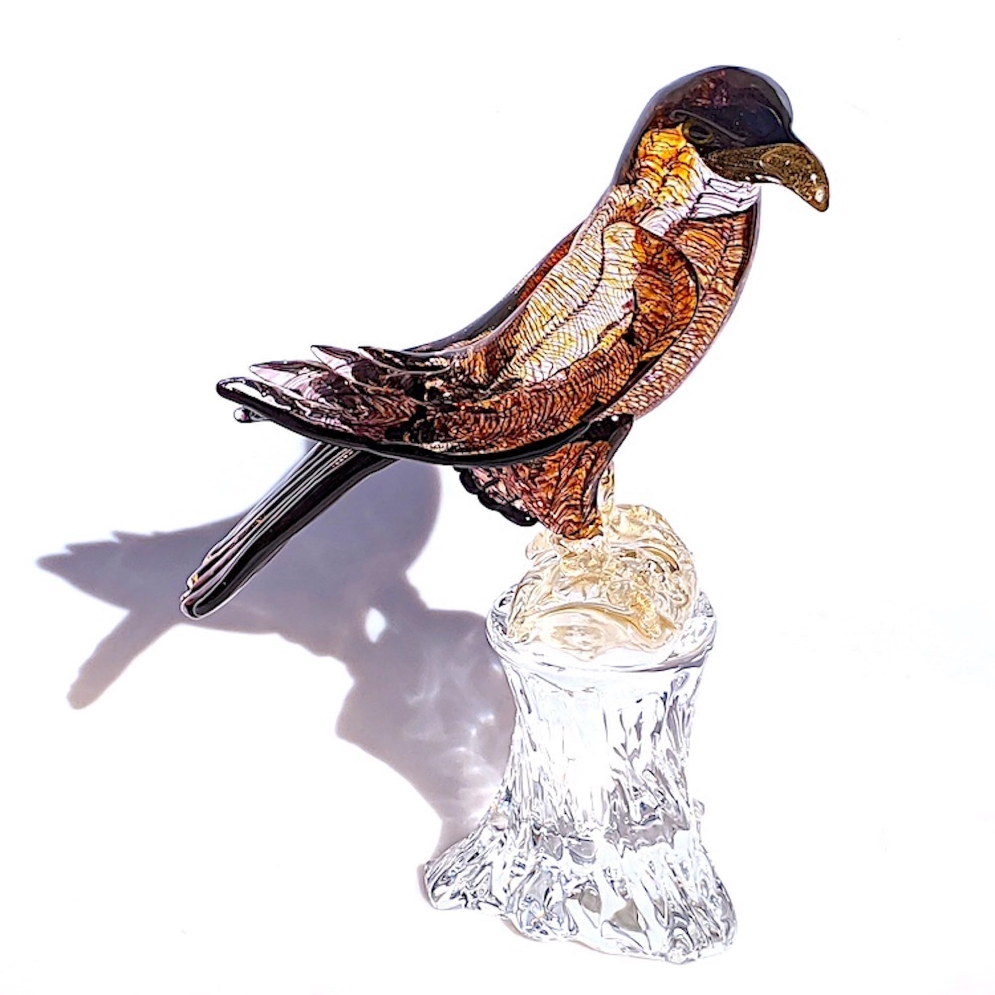 YourMurano - Escultura de águila de cristal de Murano, figura de animal de cristal soplado, obra de arte de cristal hecha a mano, pájaro de cristal marrón en soporte