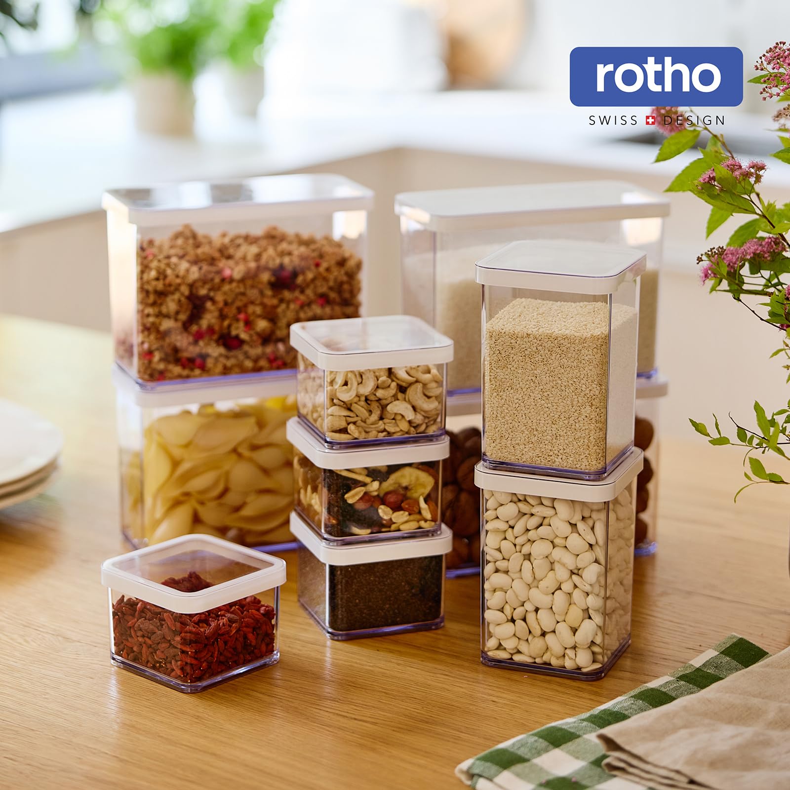 Rotho Loft Set 12 Contenitori Alimentari Ermetici, Senza BPA, Trasparente | Barattoli in plastica SAN per cucina, salva freschezza per pasta e farina, 1x 2,1l, 3x 1,5l, 3x 1,0l, 5x 0,5l, Bianco