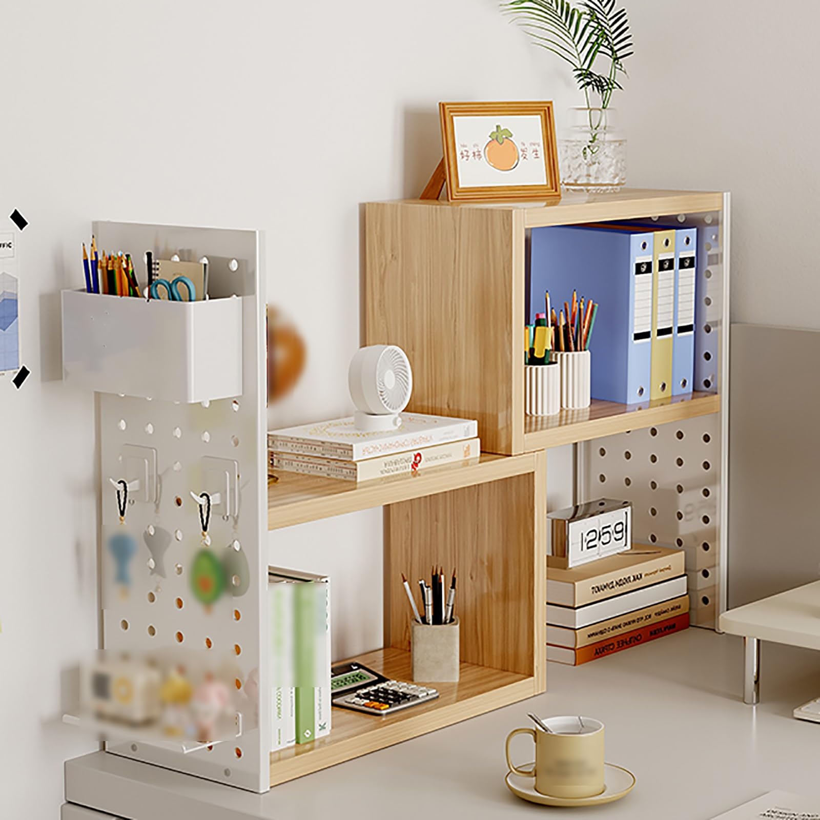 Étagère de bureau extensible rotative avec panneau perforé pour optimiser l'espace de travail