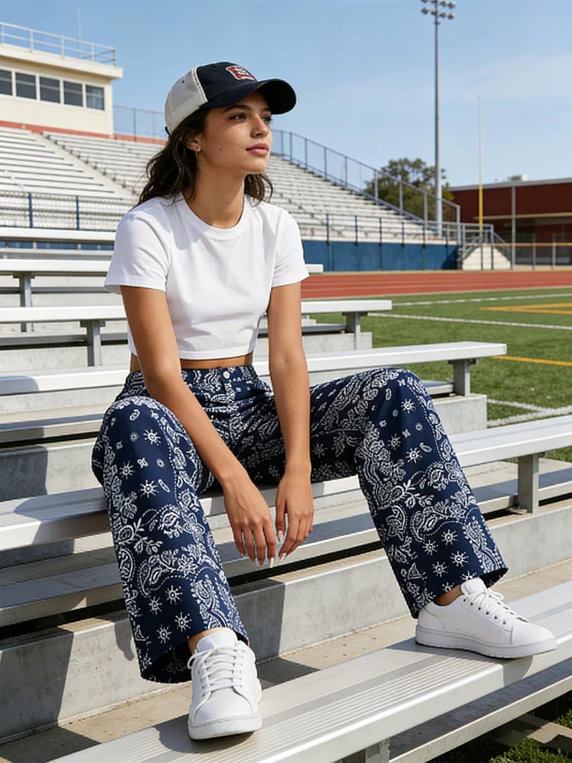 INVACHI Women's Floral Print Barrel Jeans Boyfriend Baggy Denim Pants Wide Leg High Rise Jeans Sweatpants Y2k Patchwork