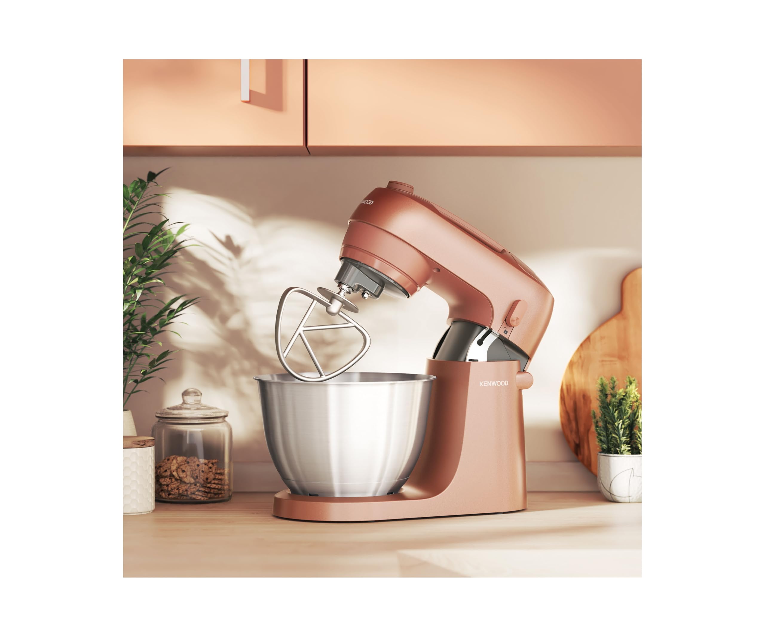 Kenwood Go KZM35.000RD Robot pâtissier peu encombrant avec bol de 4 litres, crochet K, fouet ballon, crochet pétrisseur, protection anti-éclaboussures et cuillère doseuse, corps en métal avec poignée