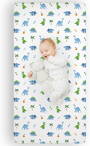 Miniatura 2 de Wildkin Paquete de sábanas ajustables de algodón para cuna con manta de felpa (Dinosaur Land)