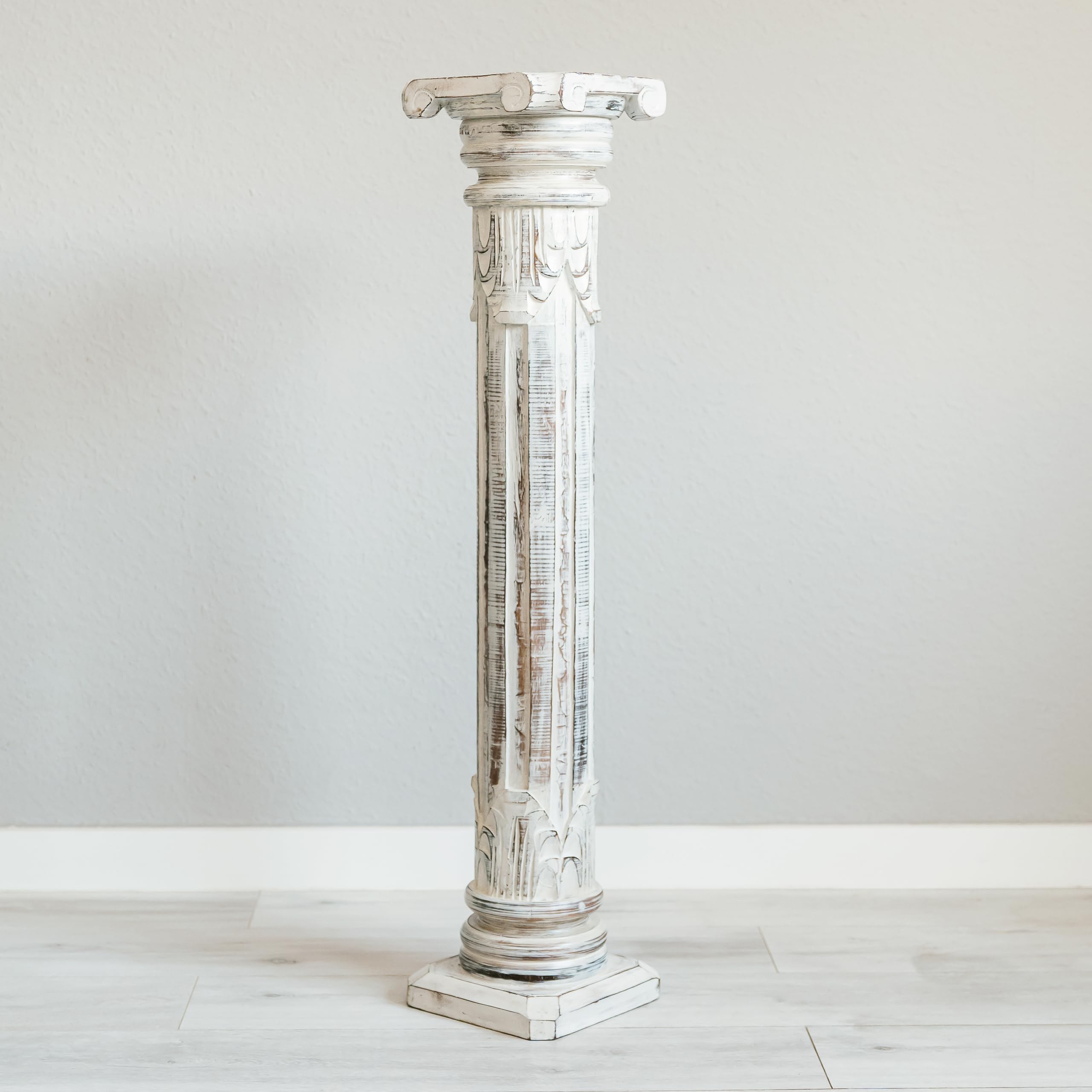 livasia edle Blumensäule Holz im Antik-Look – 100cm – Dekosäule aus Albiziaholz, Handgefertigt, Nachhaltig und Einzigartig aus Bali, Perfekt für Wohnzimmer, Flur oder Garten (Weiß)