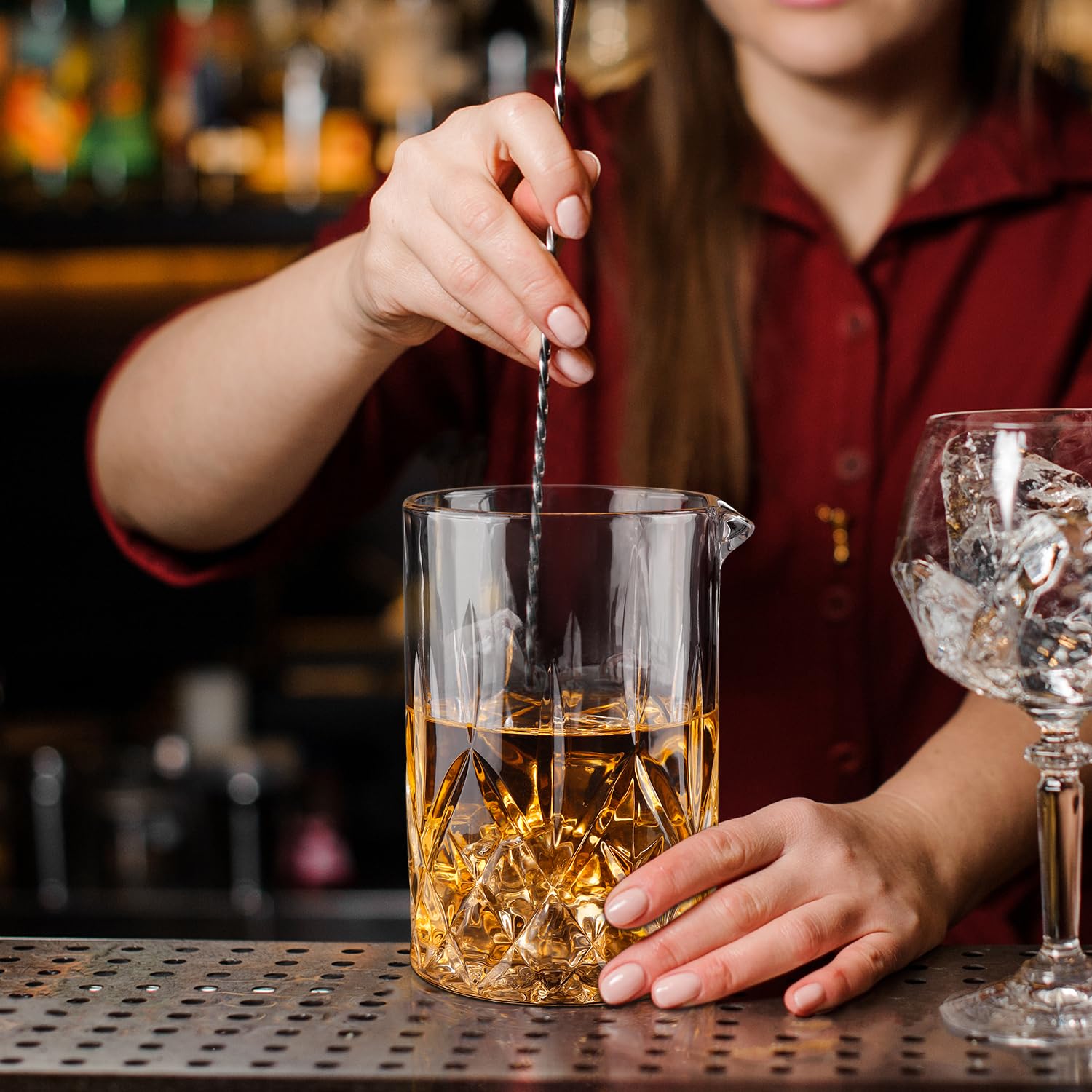 Vaso mezclador de cóctel, vasos mezcladores de cristal de 18.5 onzas, accesorios de barman de fondo grueso para whisky Manhattan Martini 2
