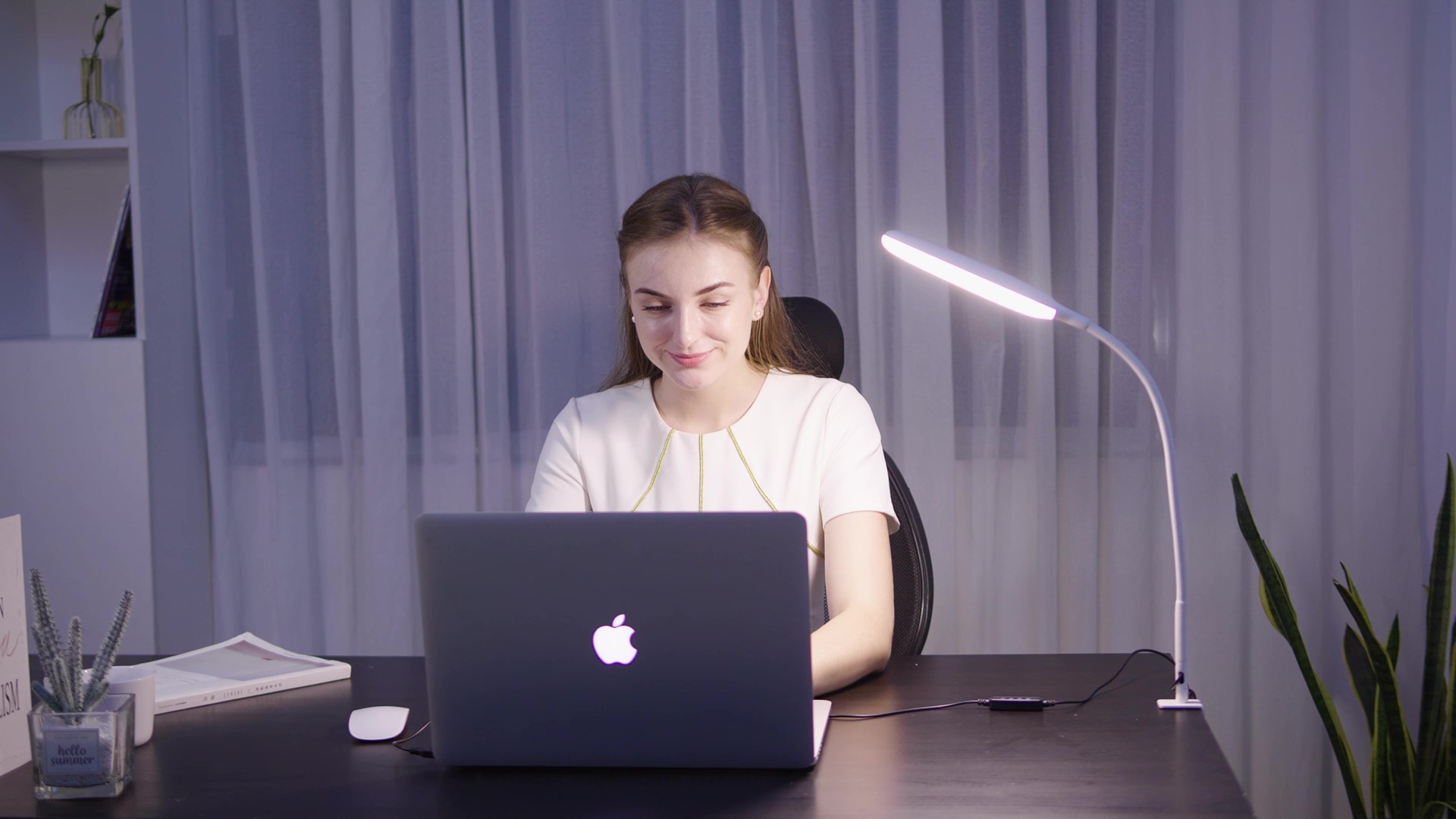 novolido 10w lampe de bureau led avec pince, lampe de table flexible à 360 ° avec 3 modes de couleur et gradation en continu, 3000 10000k, cri ≥ 90, protection des yeux, fonction mémoire (blanc)