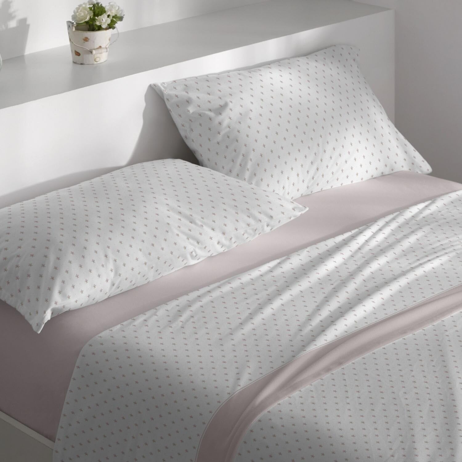 Burrito Blanco | Juego de Sábanas Velvelina Invierno Cama 150-160 Nude | 4 Piezas: Bajera, Encimera y 2 Fundas | 100% Poliéster | Cálidas | Extra Suaves | Tacto Suave | No Necesita Planchado