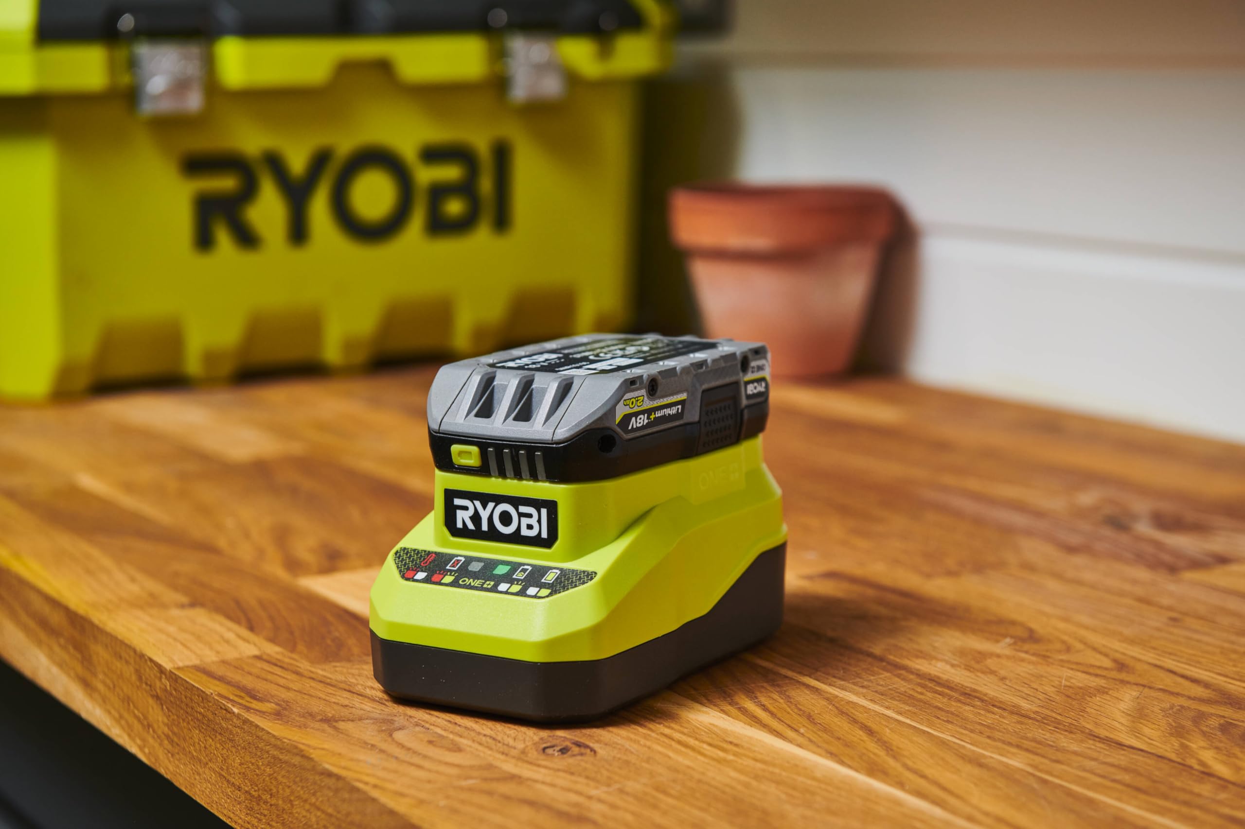 RYOBI Sierra sable ONE+ R18RSC-1C20GP de 18 V, incluye batería y cargador
