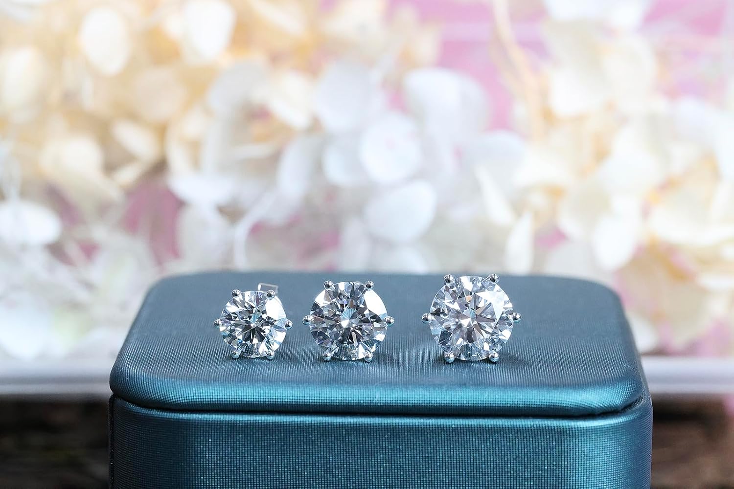 Moissanite Stud Earrings for Women Men Round 2ct 4ct 6ct D Color VVS1 Clarity White Gold Plated 925 Sterling Silver Valentine's Day Christmas Anniversary Birthday Gift For Mom Girlfriend Wife