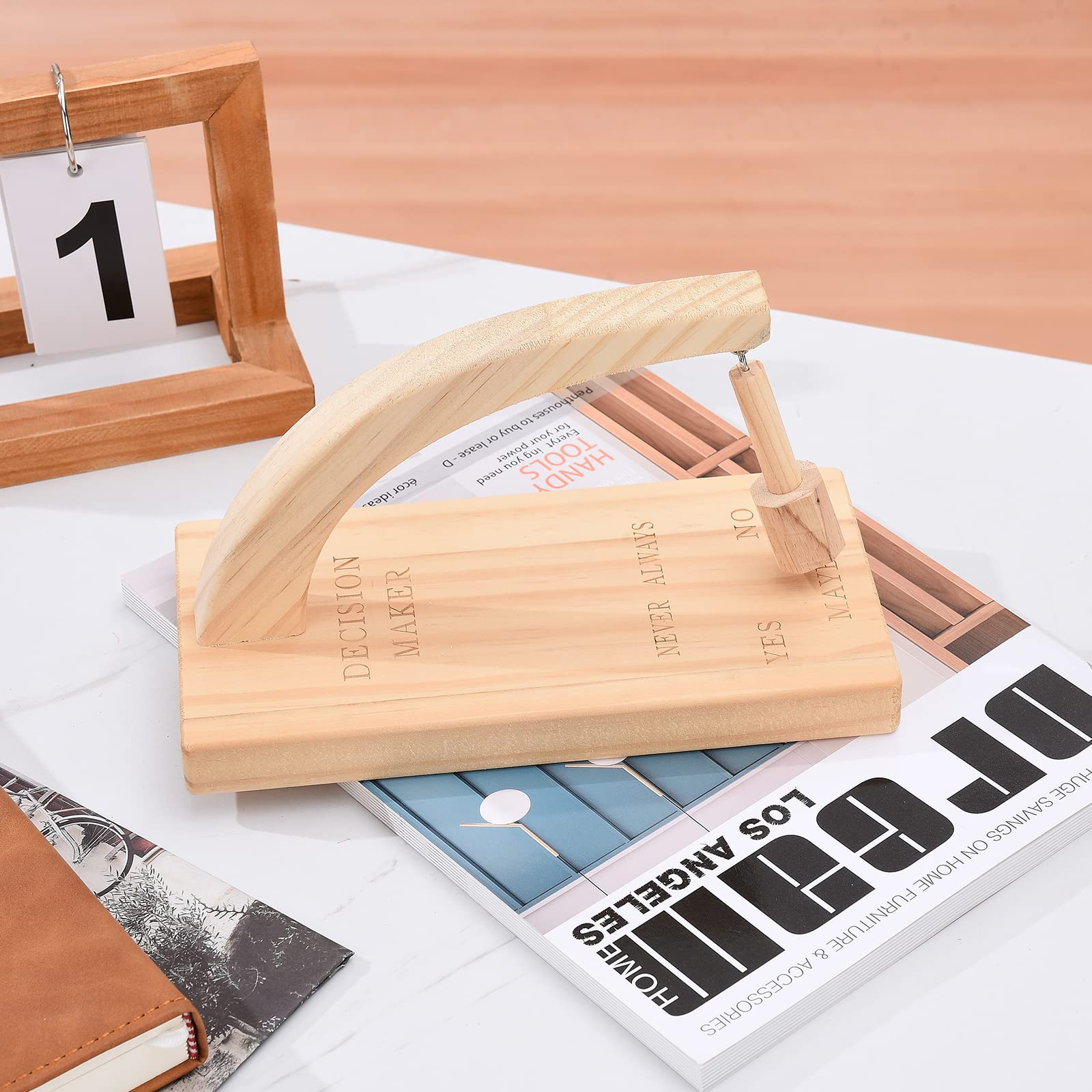 Decision Maker, Creativo Decision Maker Pendolo Magnetico in legno, Pendolo Decision Maker Swing per trovare la risposta alla tua domanda