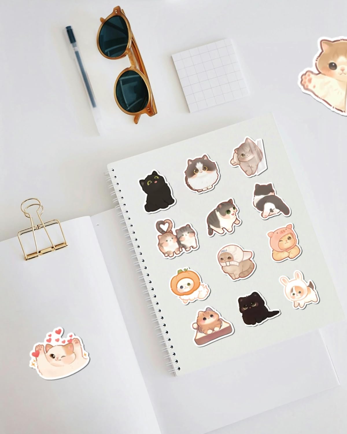 100 PCS Cute Cat Stickers, Kawaii Cat Stickers Waterproof Vinyl Cute Sticker for Laptop Guitar Water Bottle Luggage Bike Scrapbooking Skateboard Fashion Decals Gift for Kids Teen Girls Adults