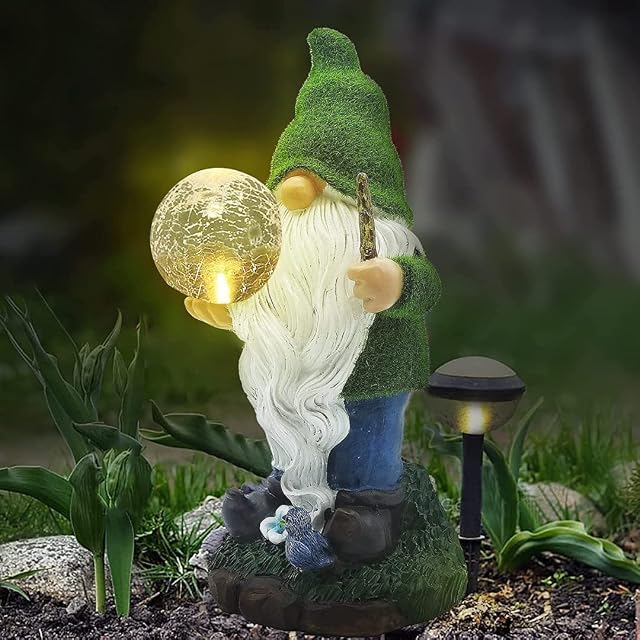 THE ENCHANTED GARDEN Garden Gnome Wizard Statue Outdoor Resin Gnome Figurine Outdoor Solar Powered LED Garden Lights Resin Garden Figurine for Patio Lawn Yard Décor