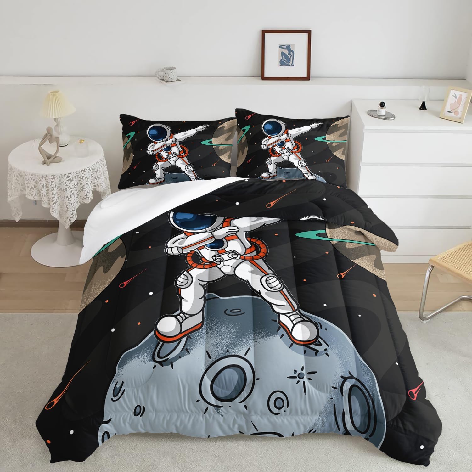 AILONEN Astronaut Boys Comforter Set Queen Size,Galaxy Planet Funny Astronaut Kids Bedding Set for Room Decor,3 Pieces Outer Space Bed in a Bag Queen Soft Comforter with 2 Pillowcases