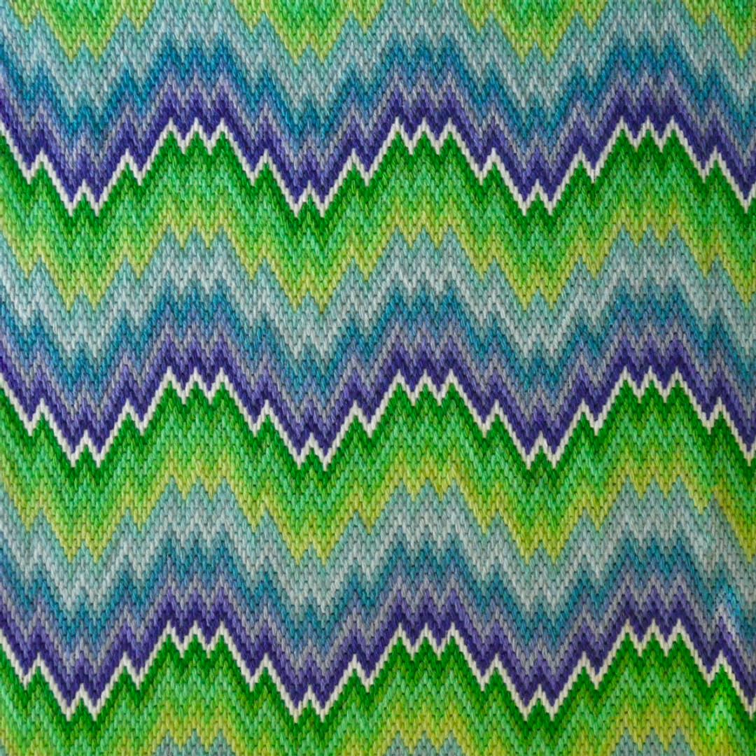 HM NABAVIAN Appletons Wool Needlepoint Kit – Bargello Range - Waves Designed by The Bargello Sisters