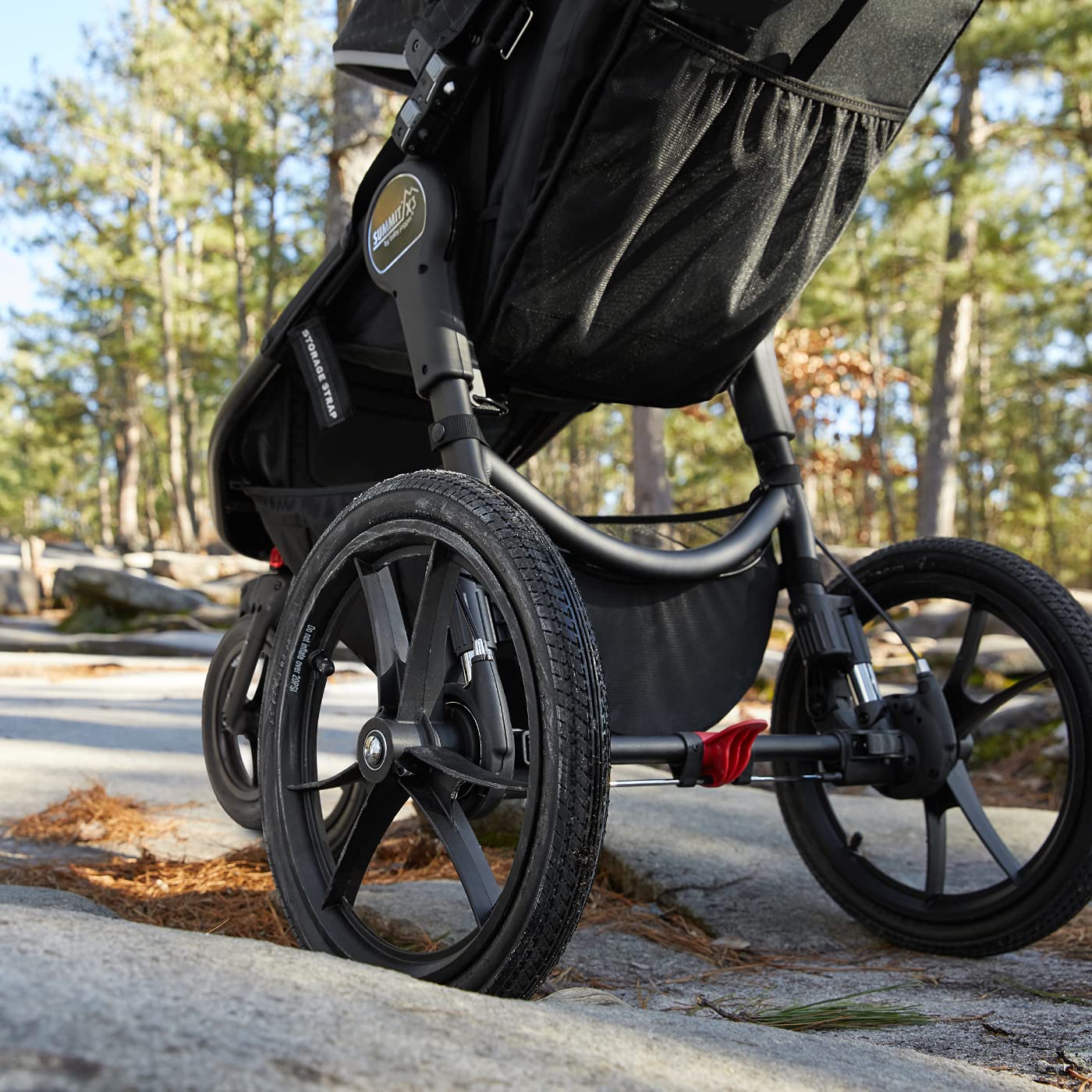 Baby Jogger Summit X3 Poussette de jogging pliable à 3 roues avec frein à main Noir nuit