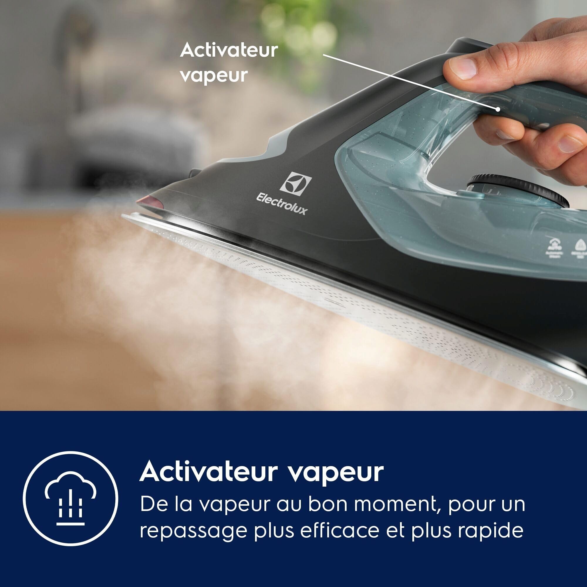 Electrolux Refine 700 Fer à Repasser E7SI2-6OG, Programme Personnalisé, Éclairage Avant, Semelle RESILIUM Ski 500 Anti-rayures, 2600W, Jet de Vapeur 230 g/min, Cordon Mouvement à 360°, Vert Océan