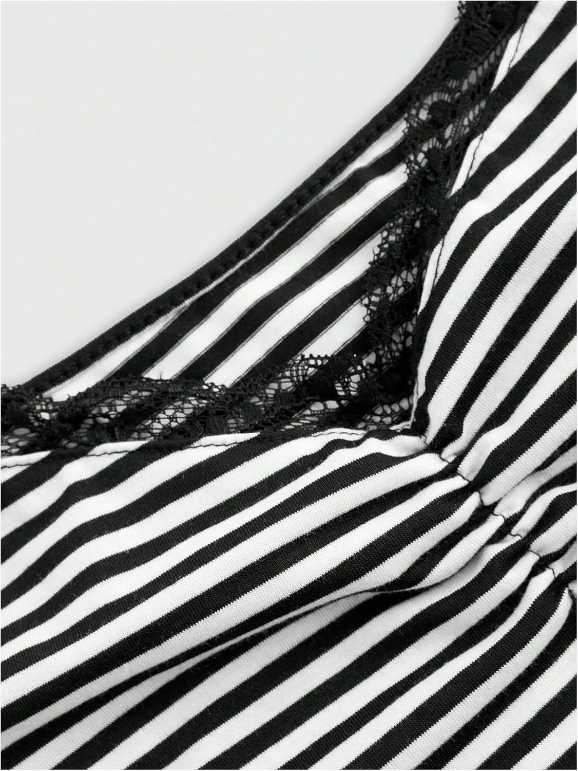 SOLY HUX Women's Striped Lace Trim Cami Top Spaghetti Strap Summer Y2K Camisole - Image 3
