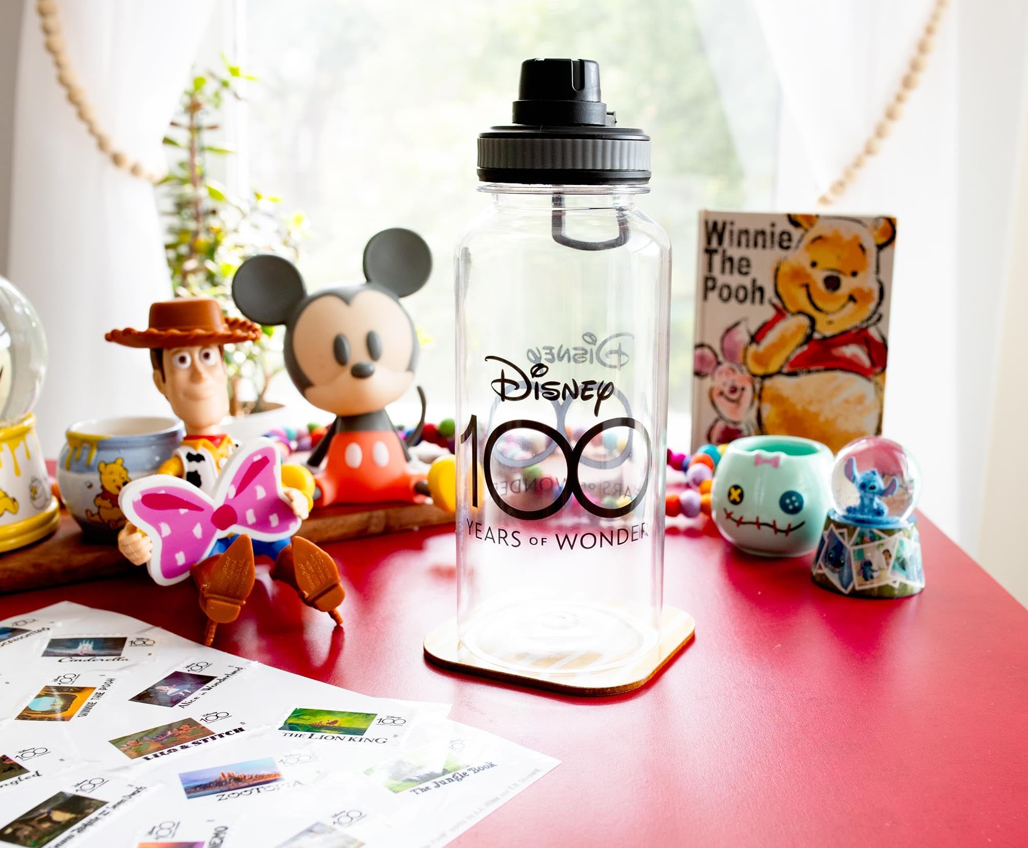 ディズニー100周年ボトル Amazon.com: Disney 100 Years of Wonder Twist Spout Plastic Water