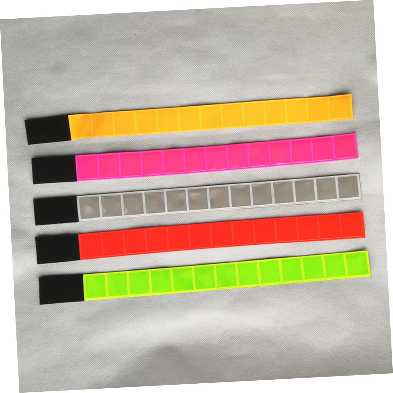 TOYANDONA Bracelet Réfléchissant Engrenage Bandes Réflecteurs Brassard De Marche Nocturne Léger Groupe Bracelet De Poignet Salle De Sport Vélo Bracelets Hommes