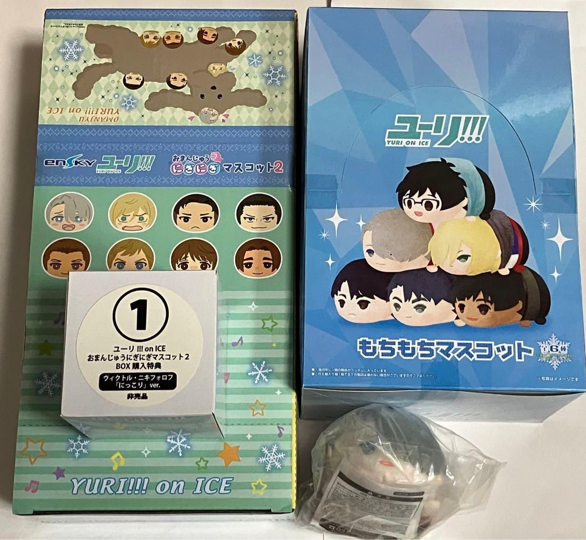 ユーリ!!! on ICE おまんじゅうにぎにぎマスコット ヴィクトル 18点 Amazon.co.jp: ユーリ on ICE!!! × サンリオキャラクターズ
