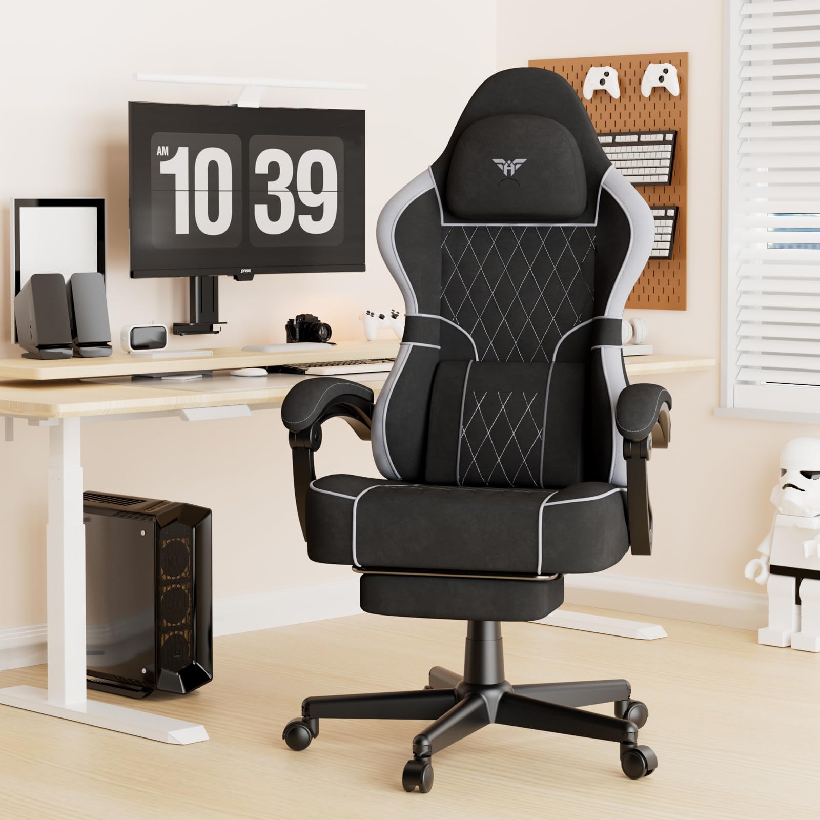 Soontrans Chaise Gaming Ergonomique avec Coussin Lombaire Massage, Chaise Gamer，Fauteuil Gaming avec Repose Pieds télescopique&Appui tête&Dossier Inclinable à 160°, Tissu Velours, 136 kg（Noir&Gris）