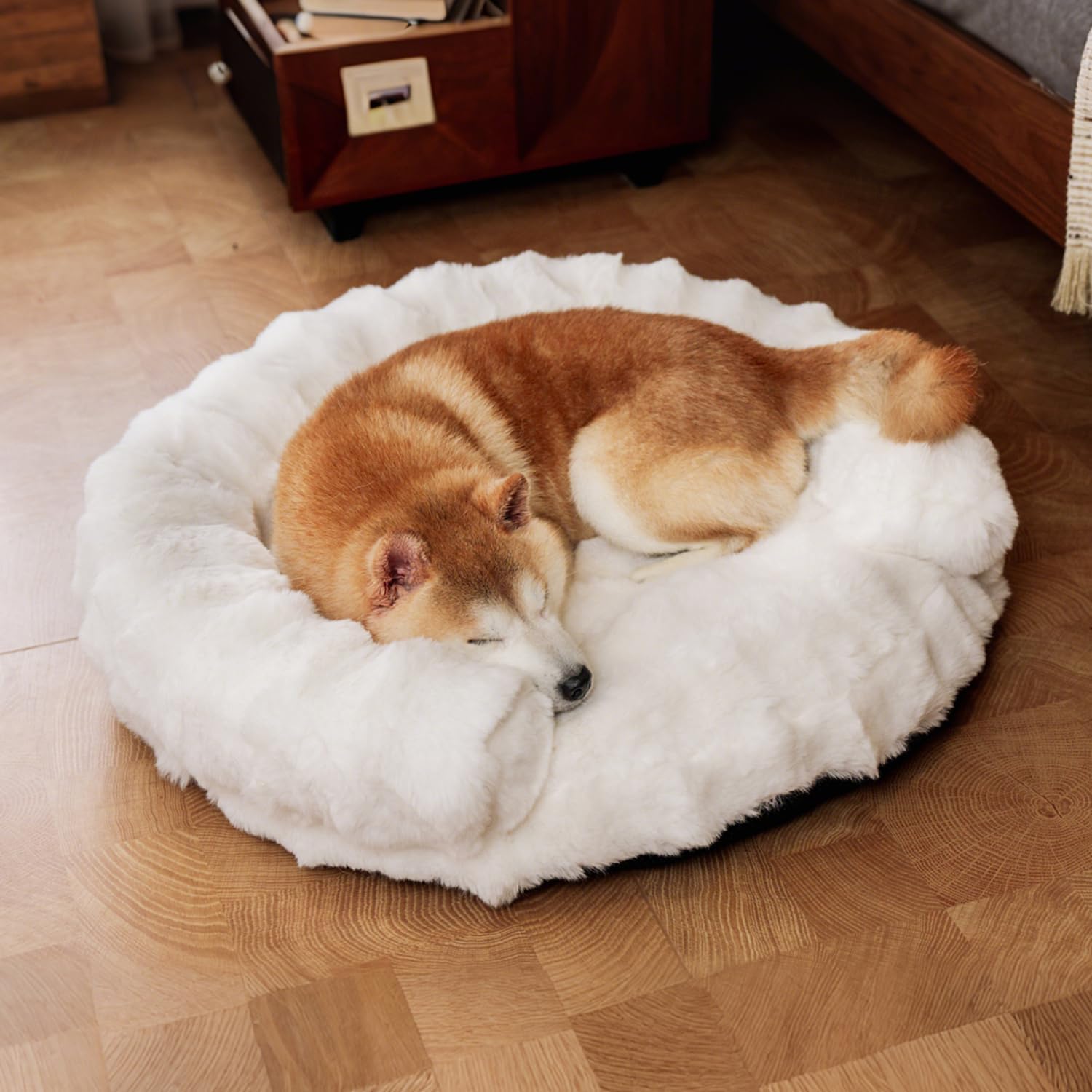 Dog Bed Couch Sofa for Small Medium Dogs and Cats Round Plush Orthopedic Sofa Pet Bed Washable Puppy Bed with Removable Cover Anxiety Relief Dog Couch Pet Furniture for Indoor Pets 30 x 30 x 9 White