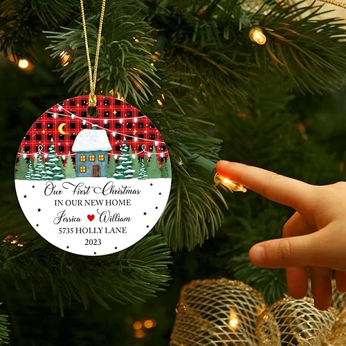 Miniatura 5 de Adorno de Navidad con texto en inglés Our First Christmas in Our New Home, adorno de Navidad personalizado para el Sr. y la Sra. Inauguración de la