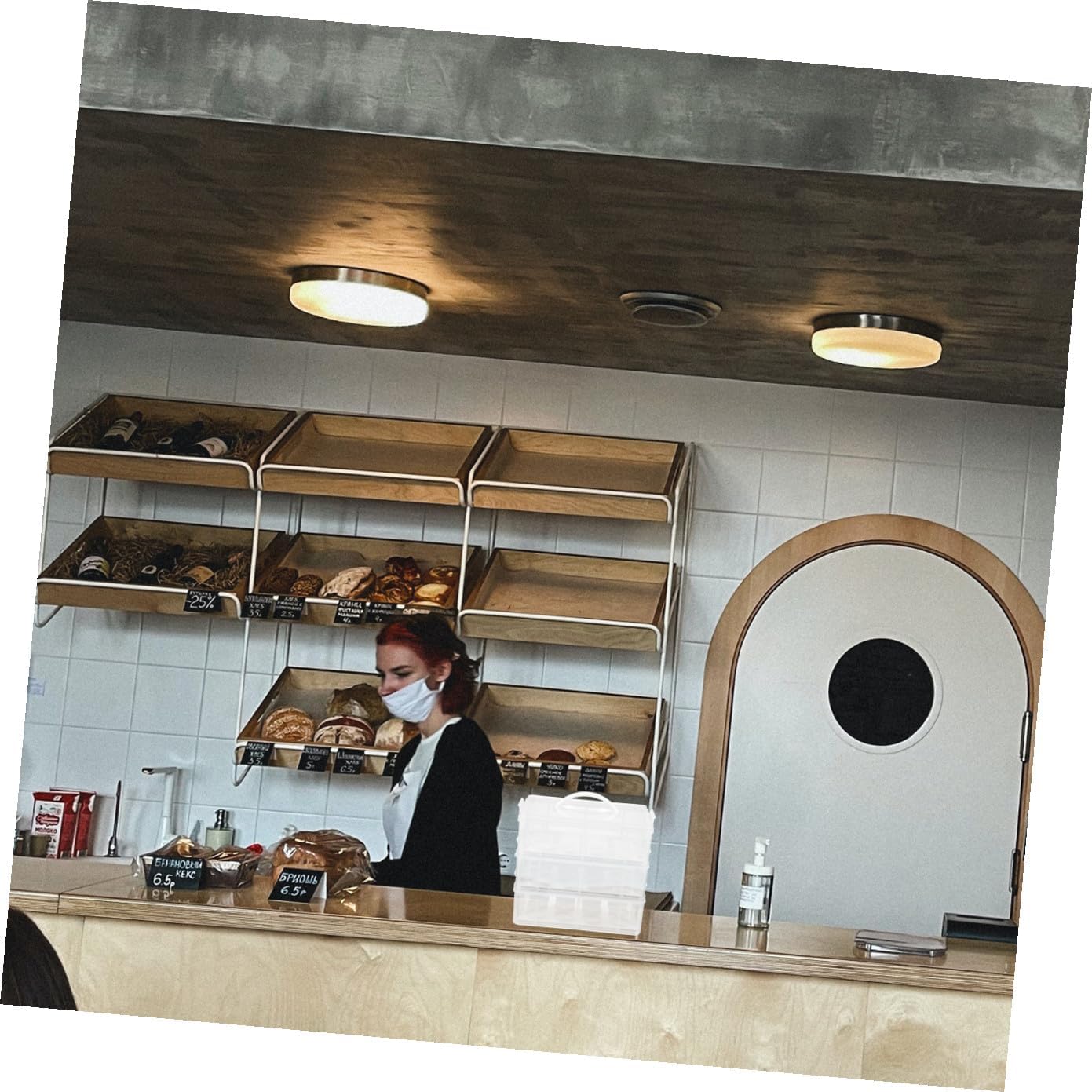 Cupcake Carrier Locking Lid Dessert Storage Box for Parties and Events Reusable Cake Container for Muffins Pastries and Treats