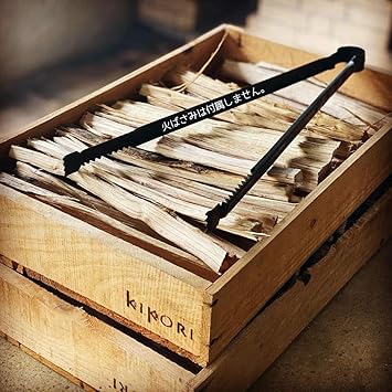 Amazon 薪 約28cm 小割り 細割り 焚き付け用 広葉樹 乾燥品 木箱 兵庫県産 神鍋マキストーブ Kikori Kikori 炭 薪