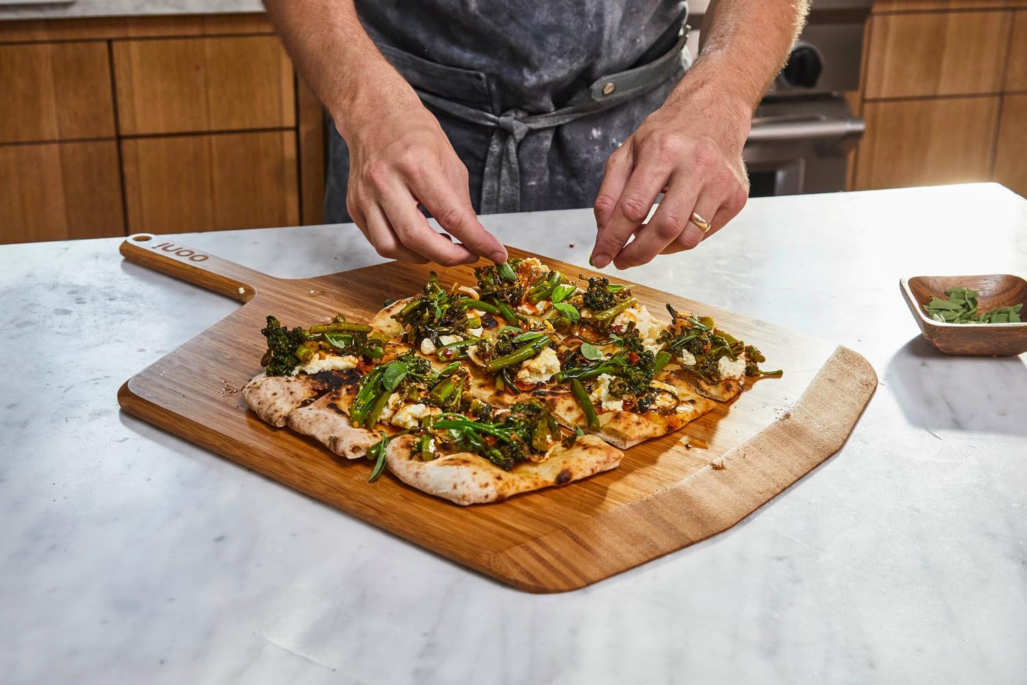 Ooni 16” Bamboo Pizza Peel – Wooden 16 Inch Serving Board, Pizza Spatula Paddle, Pizza Oven Accessories