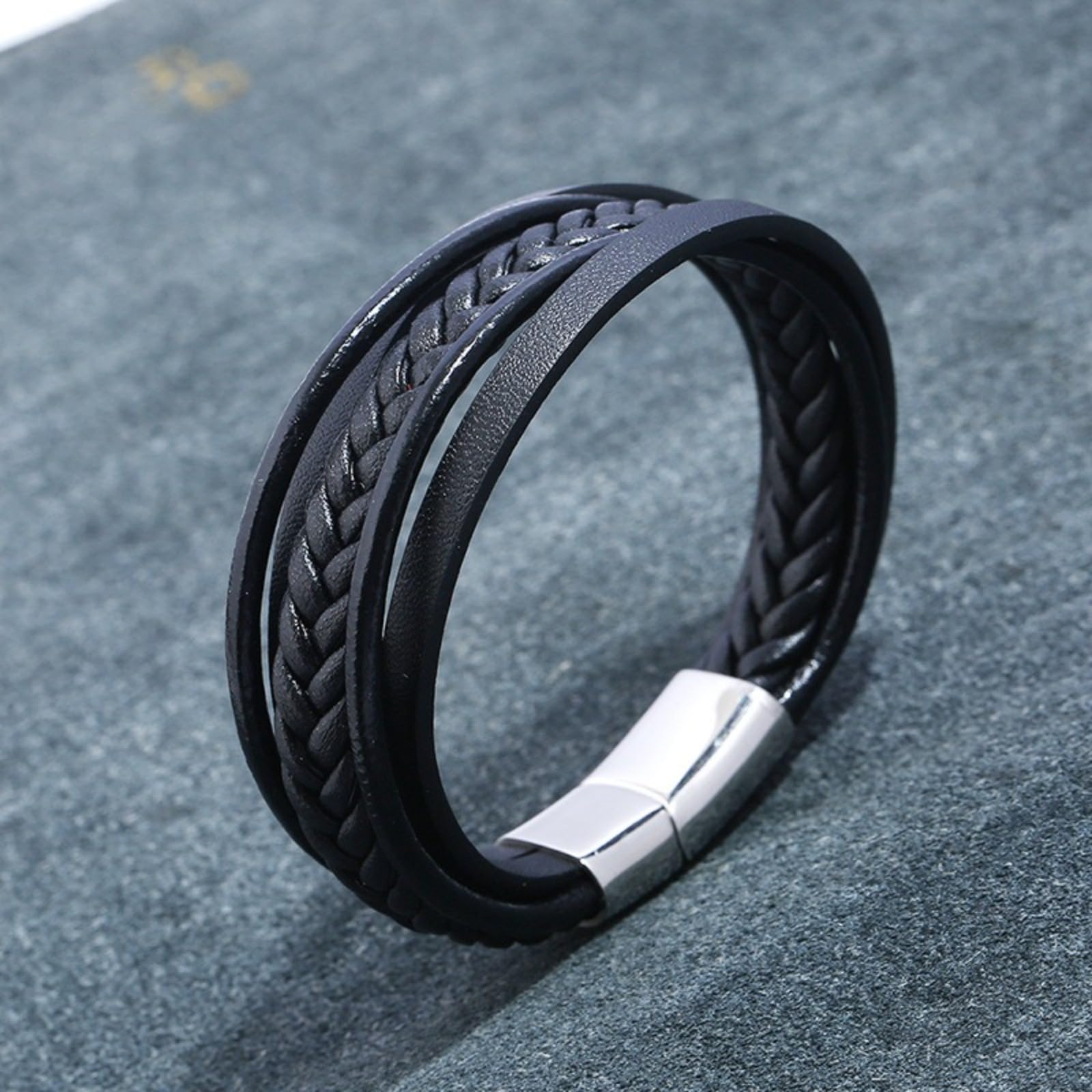 Minimal gewebtes, mehrschichtiges, rostfreies, personalisiertes europäisches und amerikanisches Herrenarmband aus Titanstahlleder
