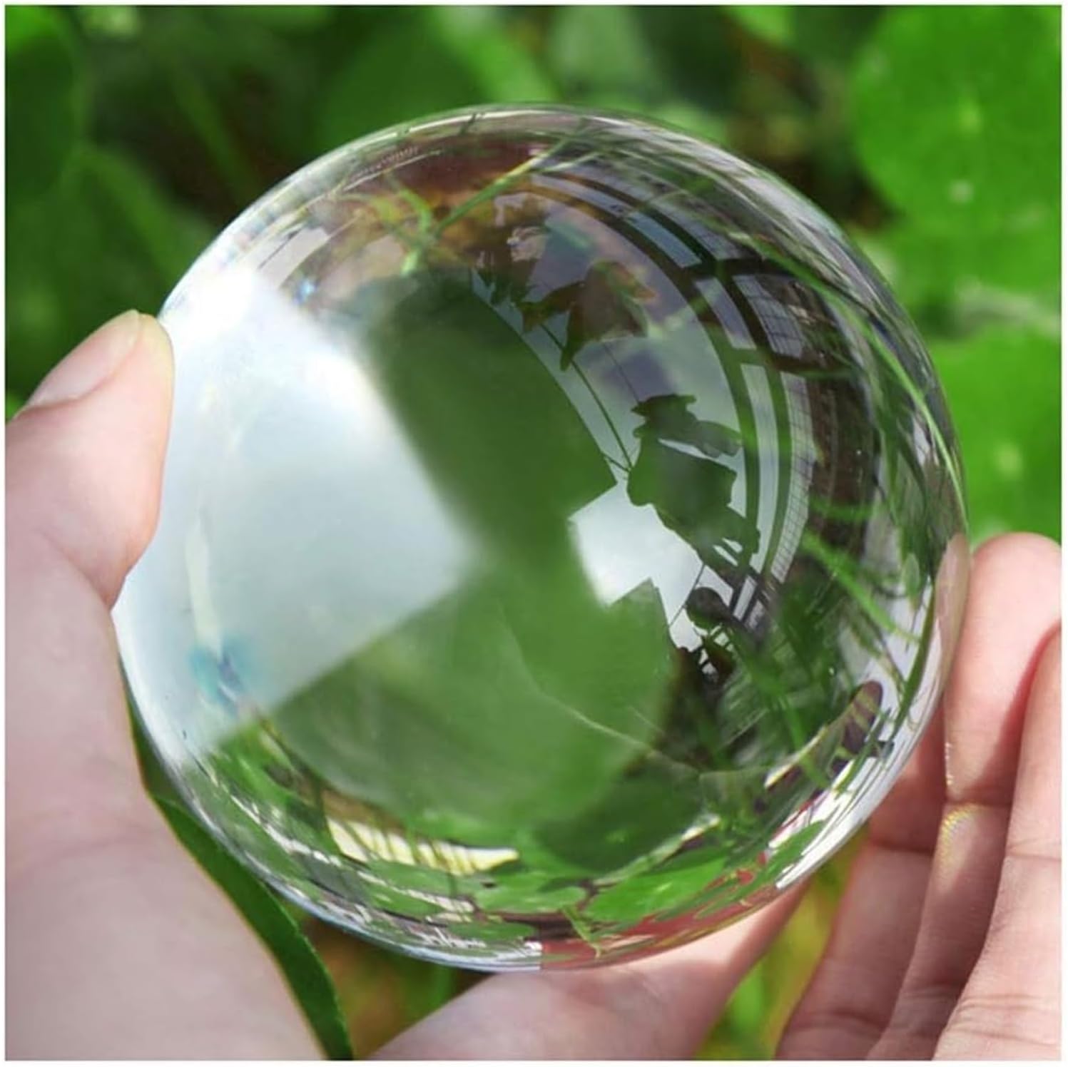 Sculpture Tabletop Crystal Ball/Decorative Balls Natural White Crystal Ball Office Transparent Auspicious Ball Ball Stone Carving Polished Gift Ornaments Fortune Telling Ball